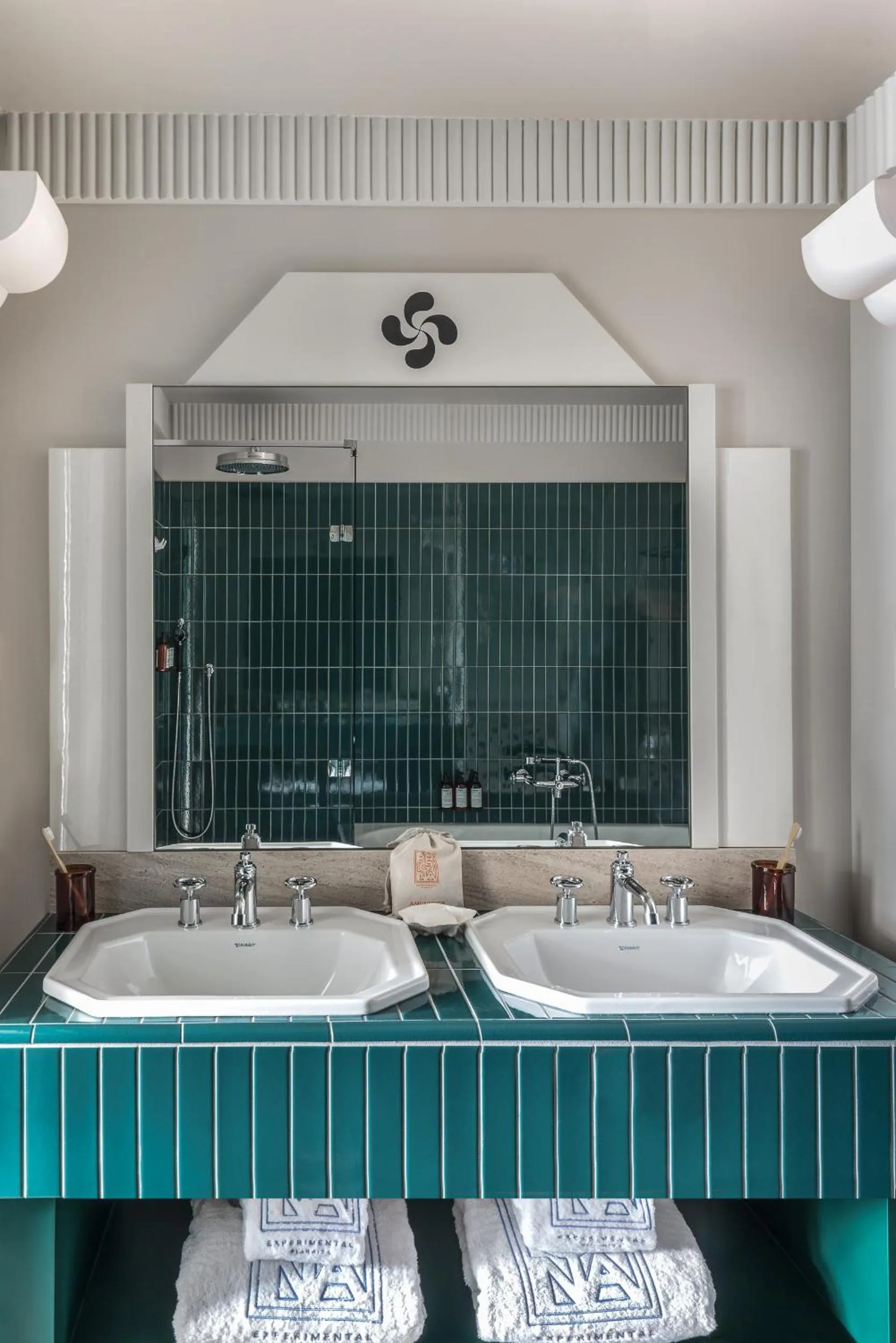 Bathroom in Regina Experimental Biarritz