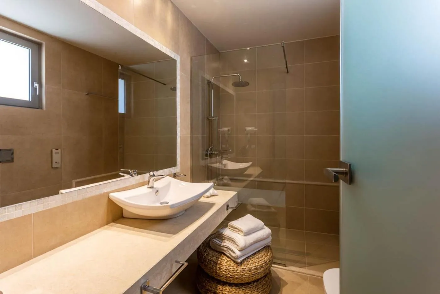 Bathroom in Elysian Luxury Hotel and Spa