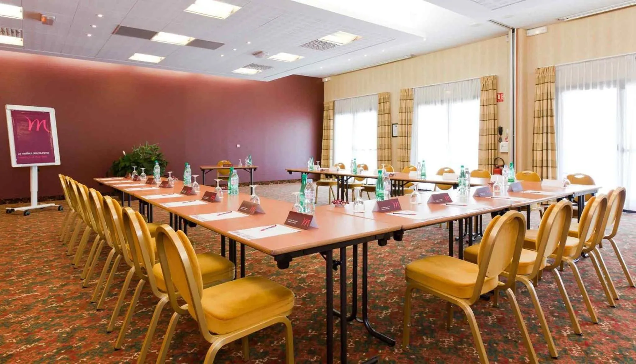 Business facilities in Mercure Auxerre Autoroute du Soleil