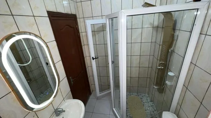 Bathroom in Résidences hôtelières Micheline et Emile BASTOS