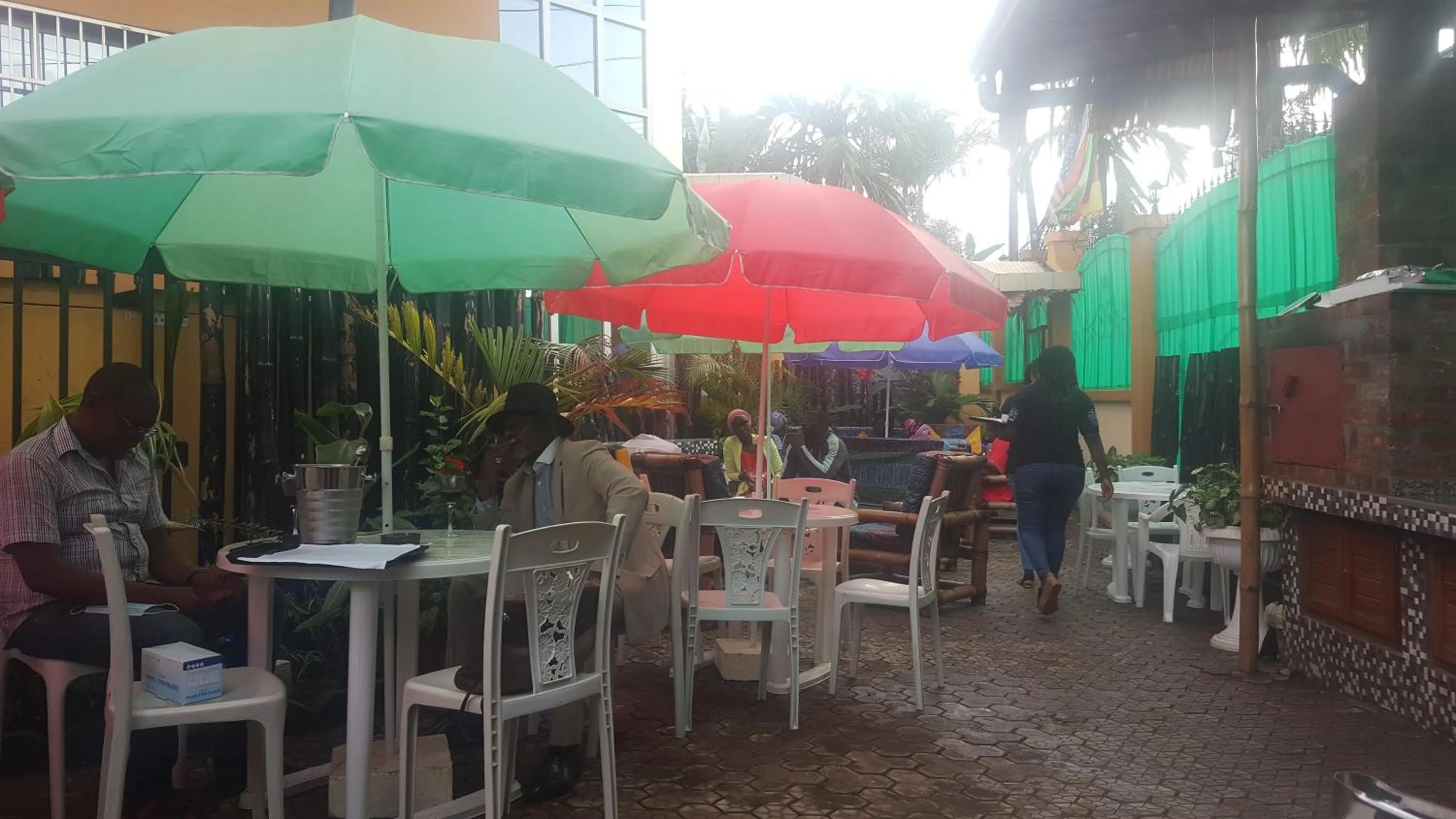 Garden in Résidences hôtelières Micheline et Emile BASTOS