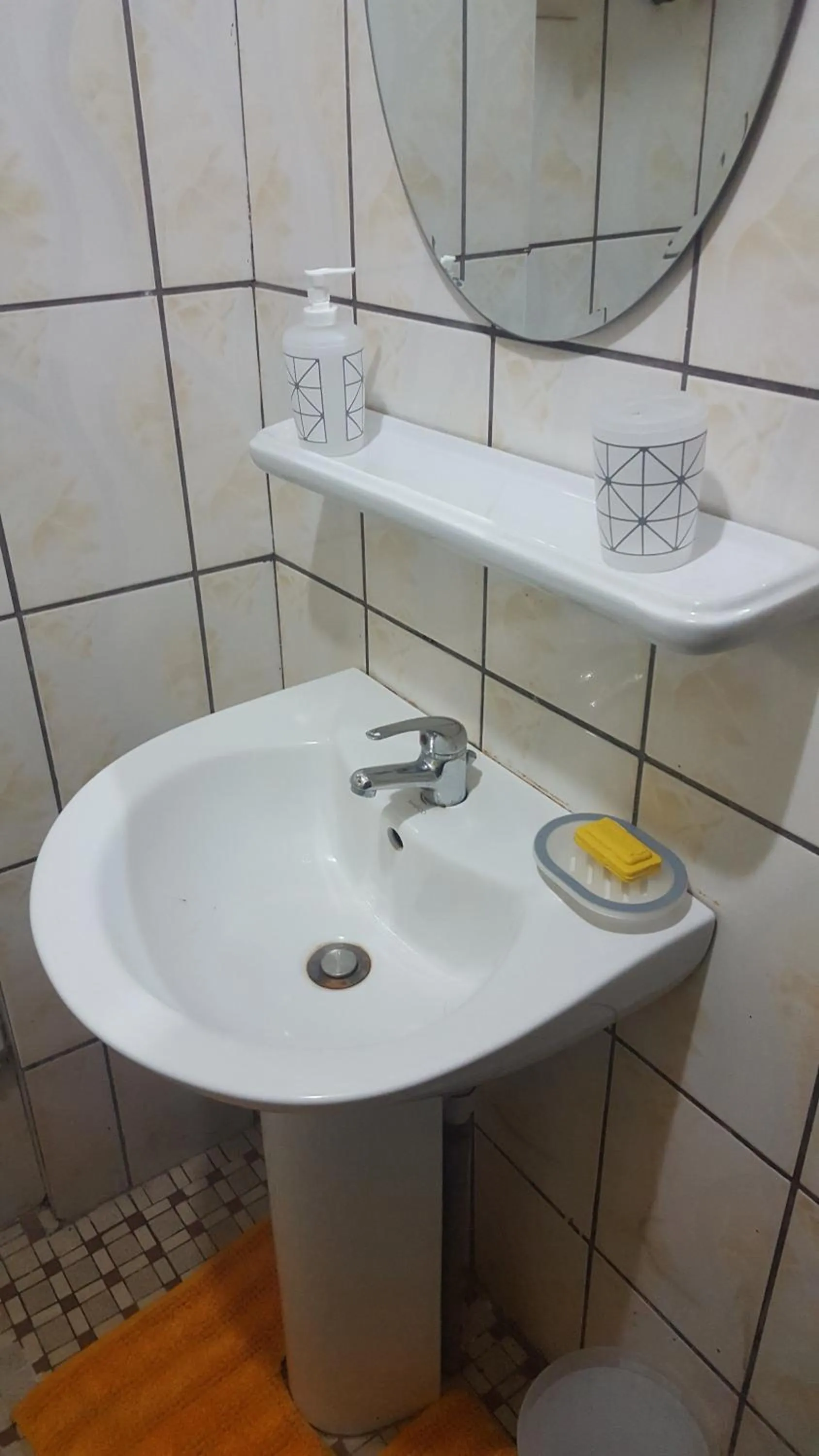 Bathroom in Résidences hôtelières Micheline et Emile BASTOS