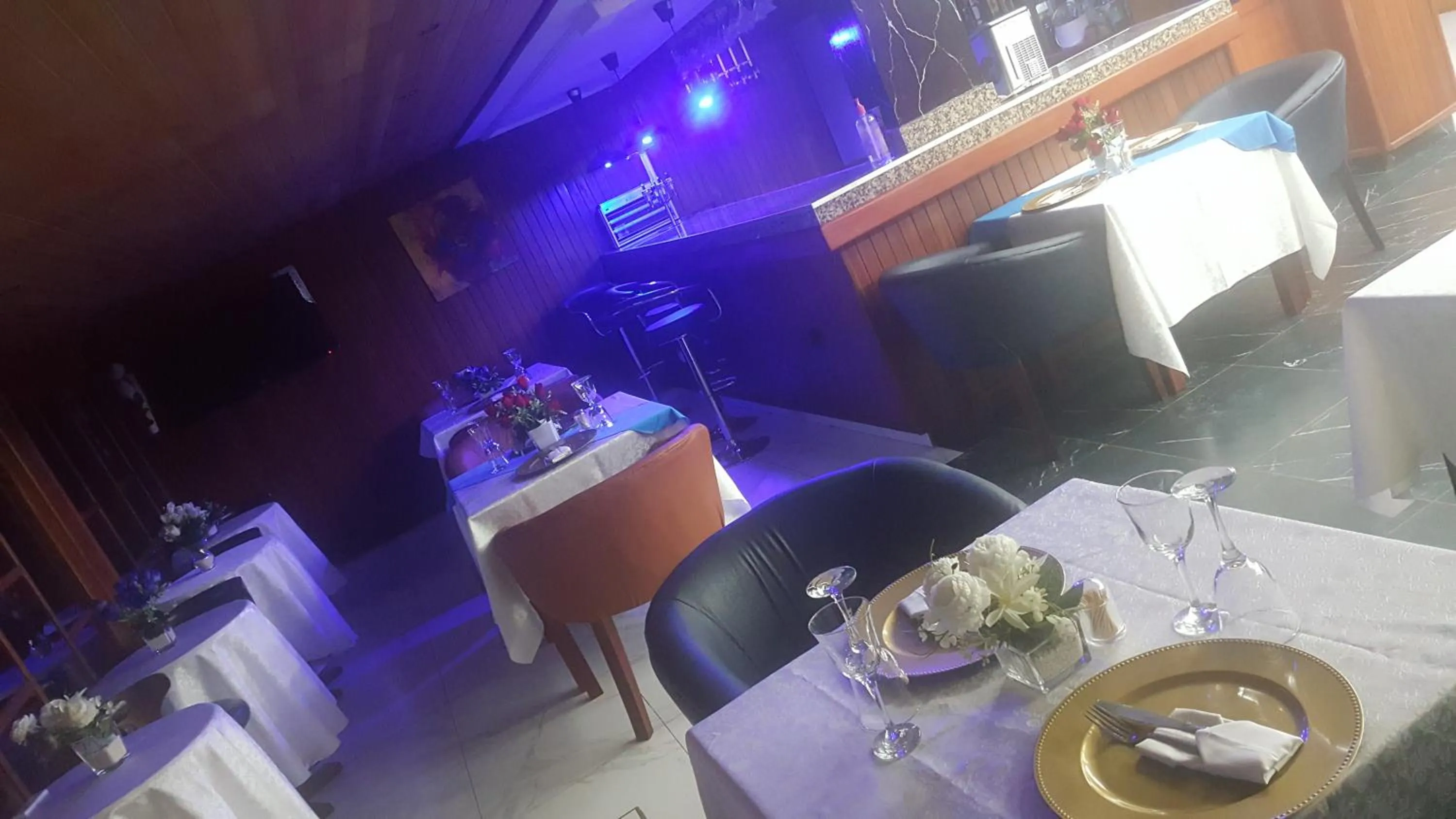 Restaurant/places to eat in Résidences hôtelières Micheline et Emile BASTOS