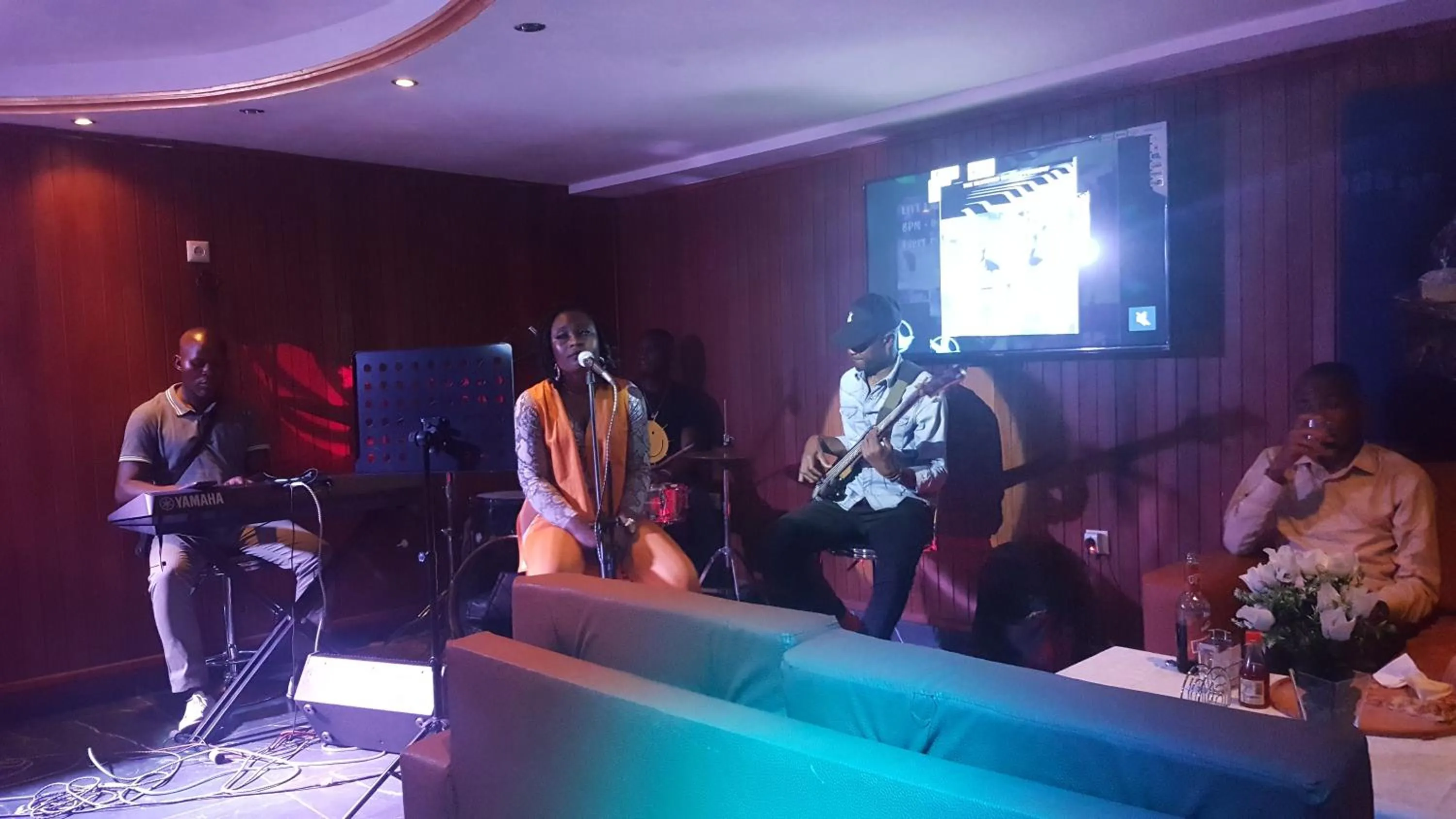 Lounge or bar in Résidences hôtelières Micheline et Emile BASTOS