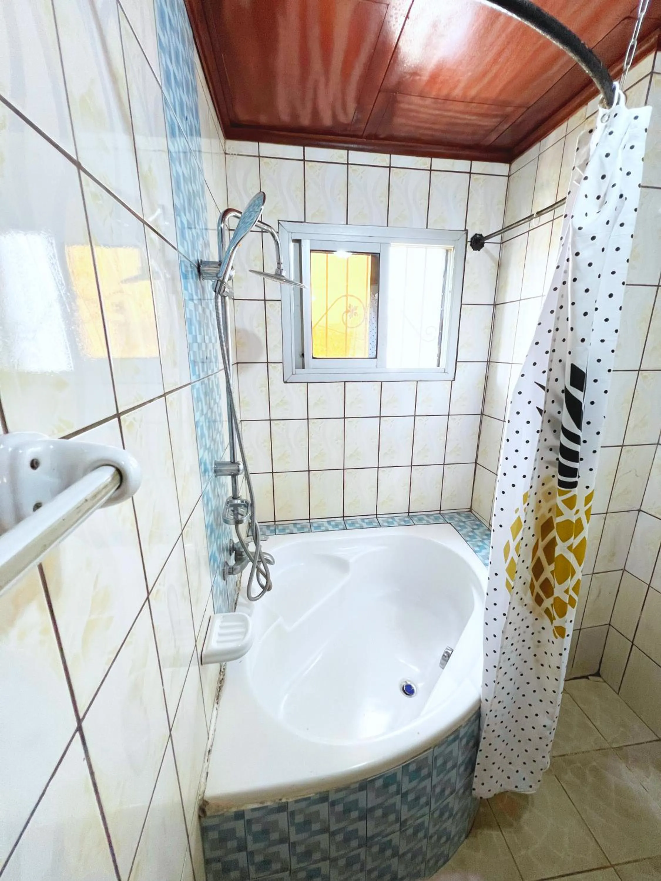 Bathroom in Résidences hôtelières Micheline et Emile BASTOS