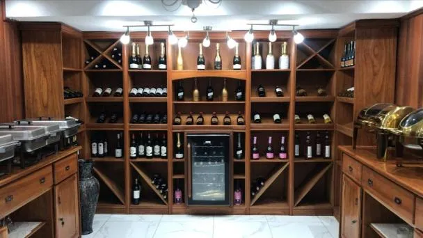 Restaurant/places to eat in Résidences hôtelières Micheline et Emile BASTOS