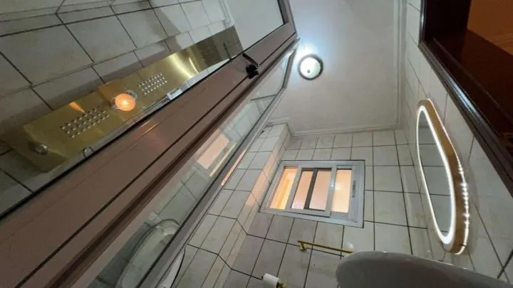 Bathroom in Résidences hôtelières Micheline et Emile BASTOS