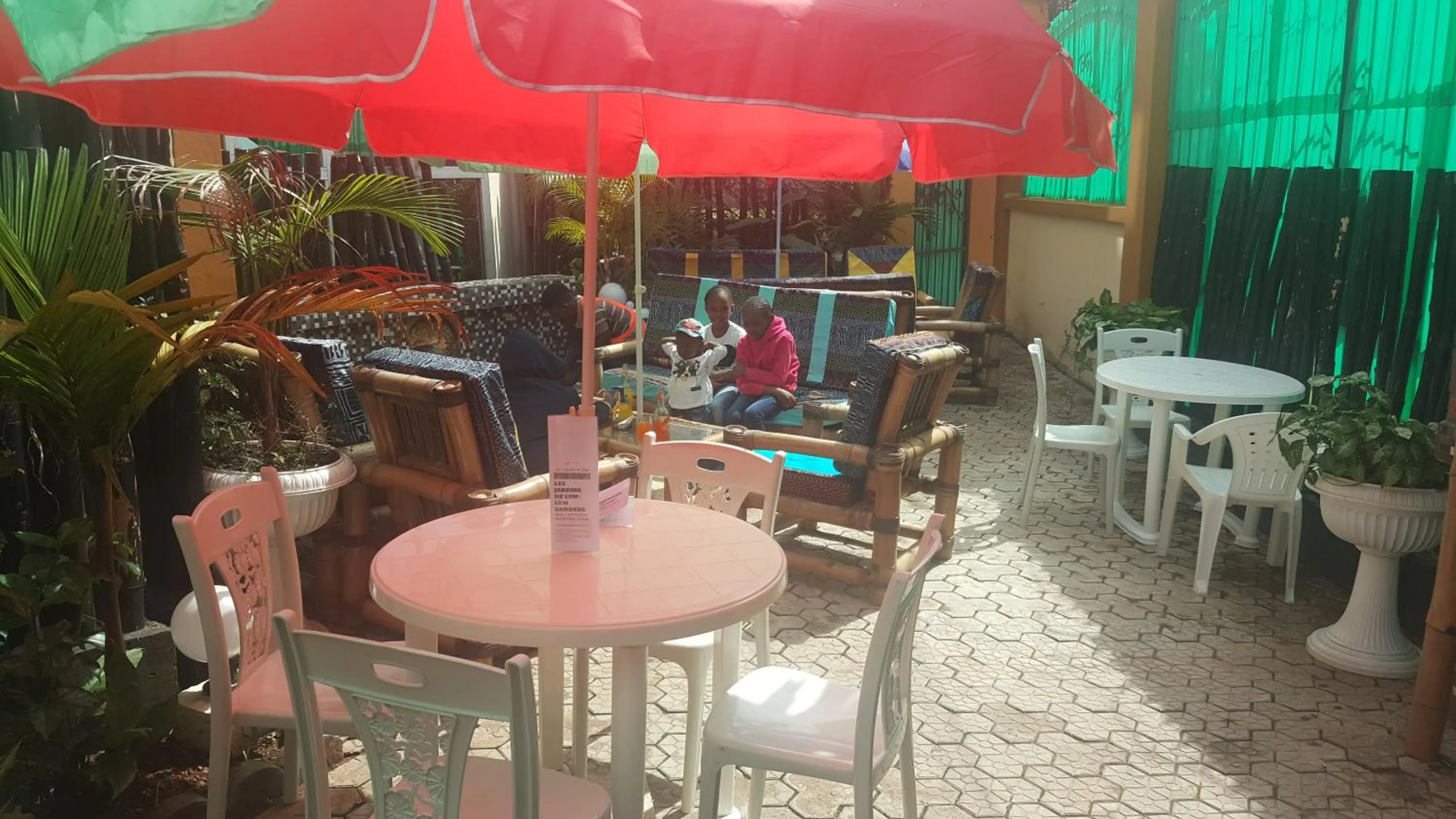 Garden in Résidences hôtelières Micheline et Emile BASTOS