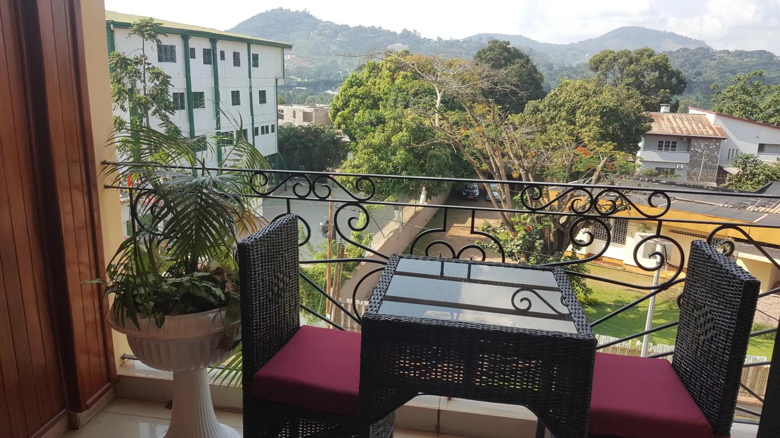 Balcony/Terrace in Résidences hôtelières Micheline et Emile BASTOS