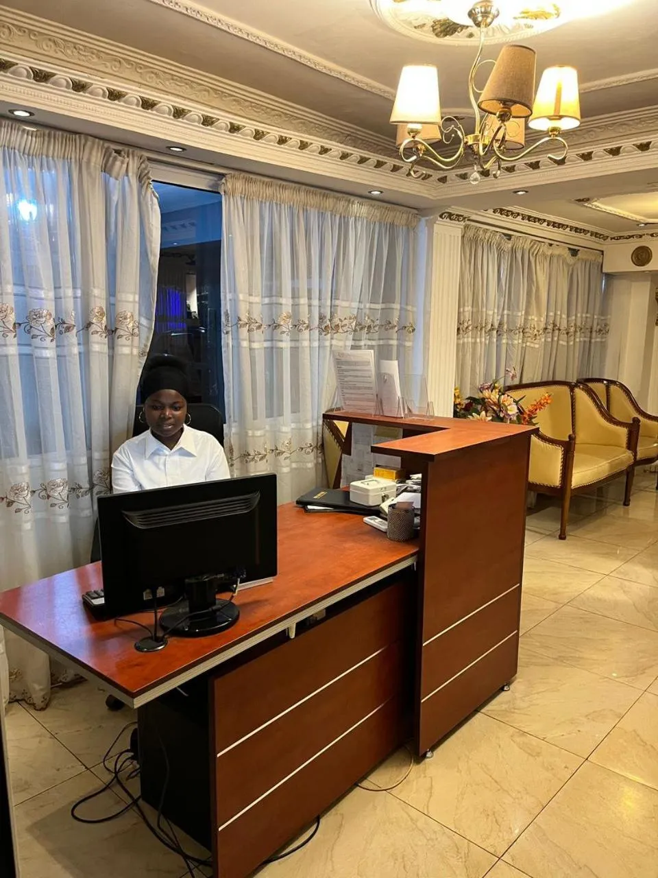 Lobby or reception in Résidences hôtelières Micheline et Emile BASTOS