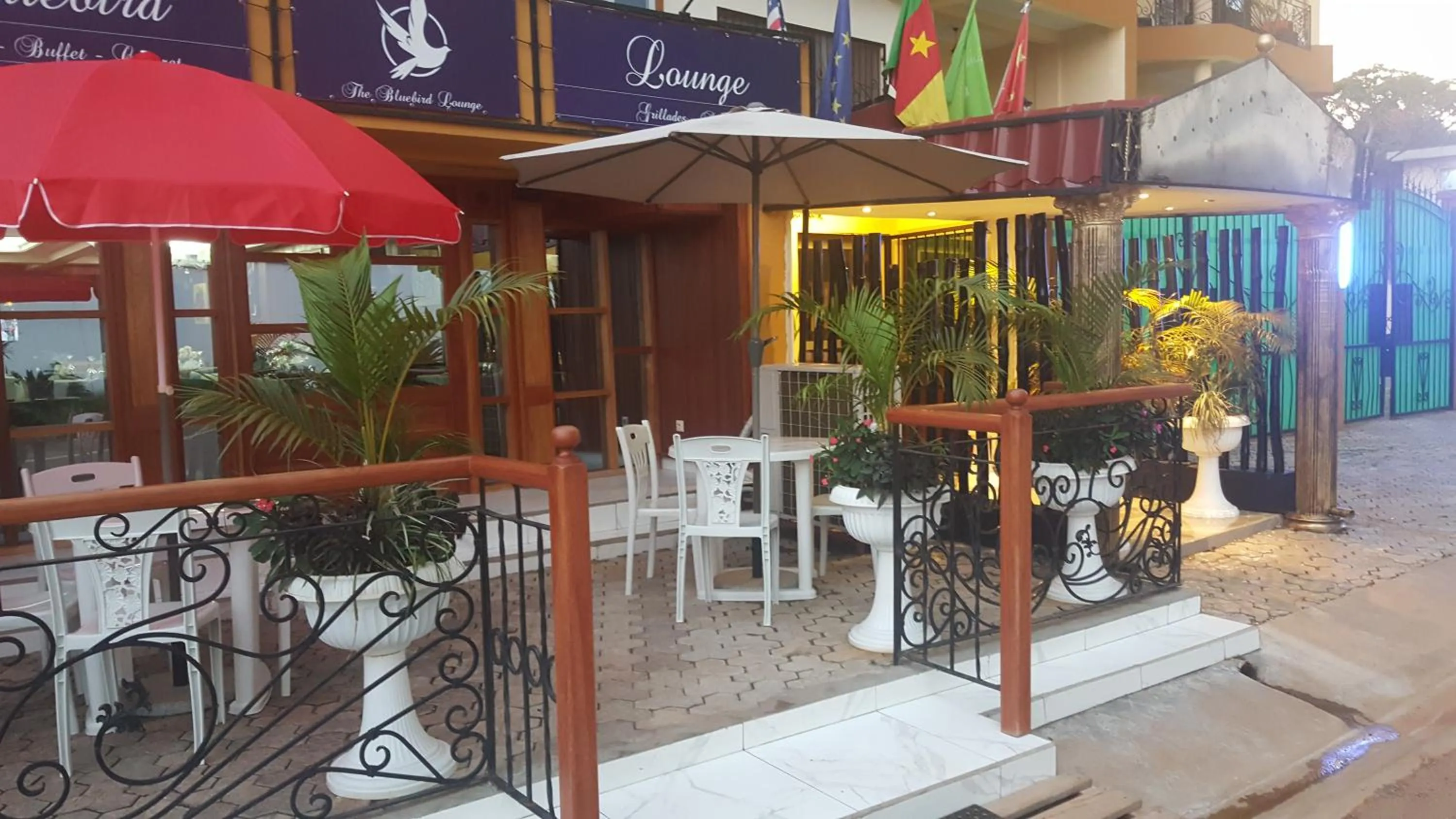 Restaurant/places to eat in Résidences hôtelières Micheline et Emile BASTOS