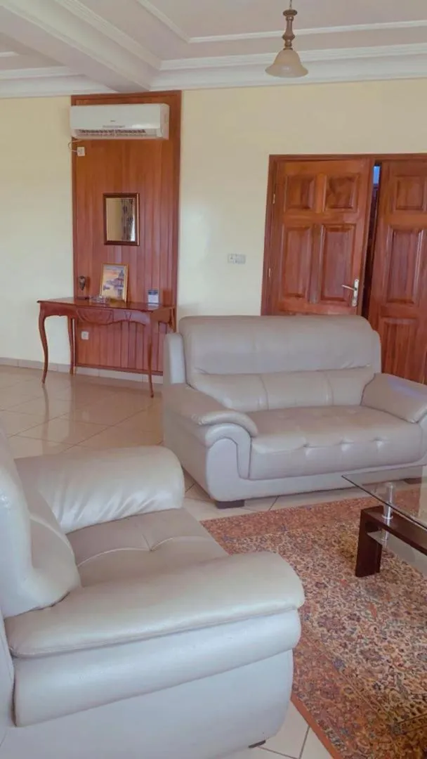 Living room in Résidences hôtelières Micheline et Emile BASTOS