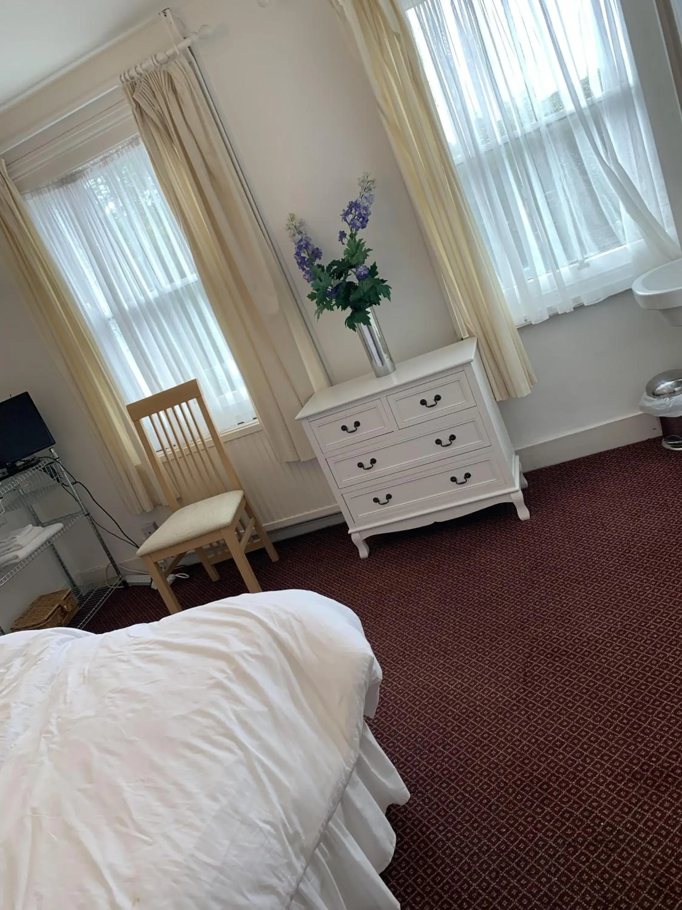 Economy Double Room in The Prince of Wales Economy Double Room in The Prince of Wales