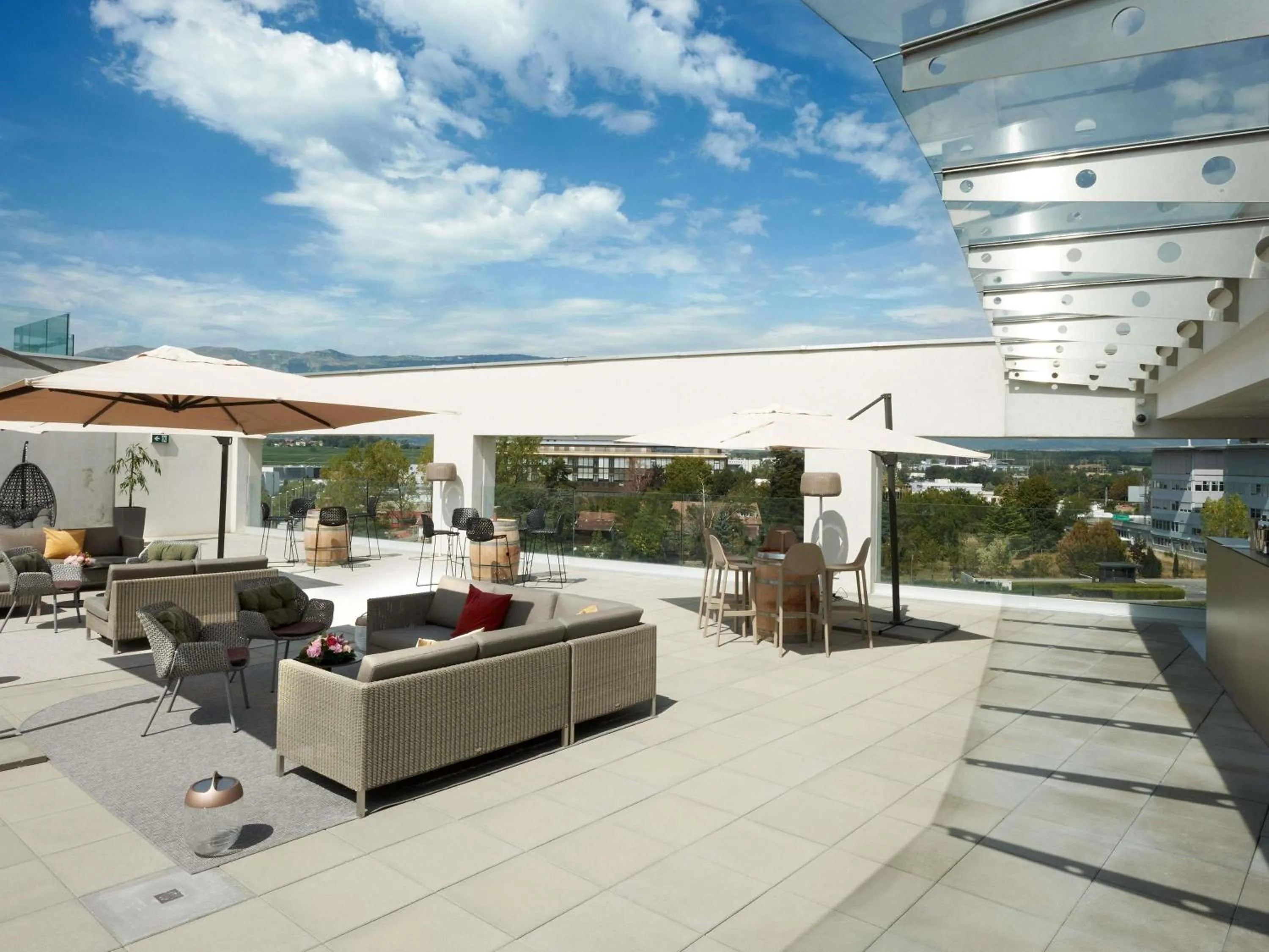 Patio in Mercure Geneva Airport