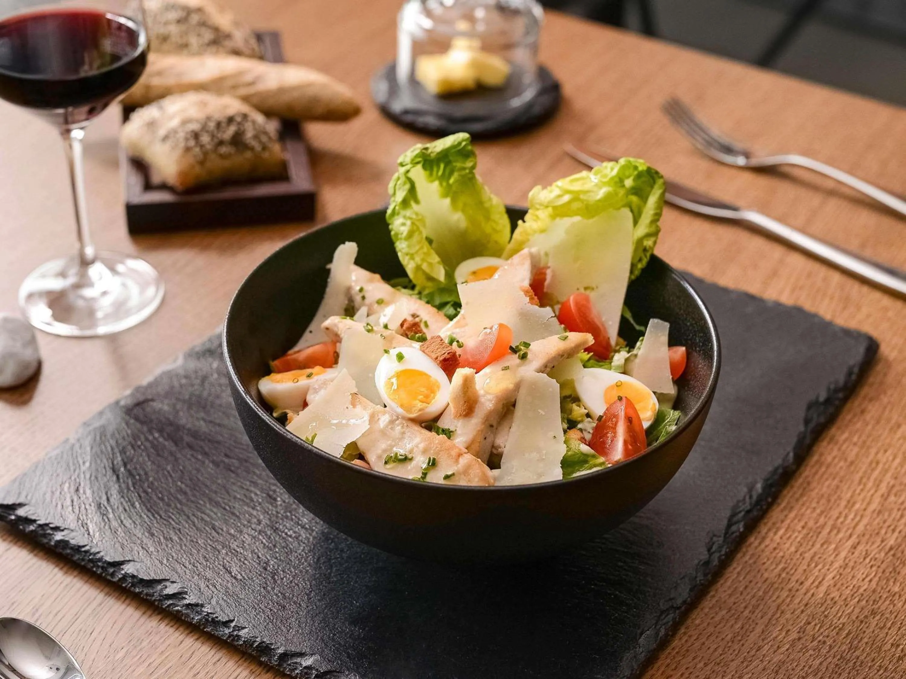 Lounge or bar in Mercure Geneva Airport