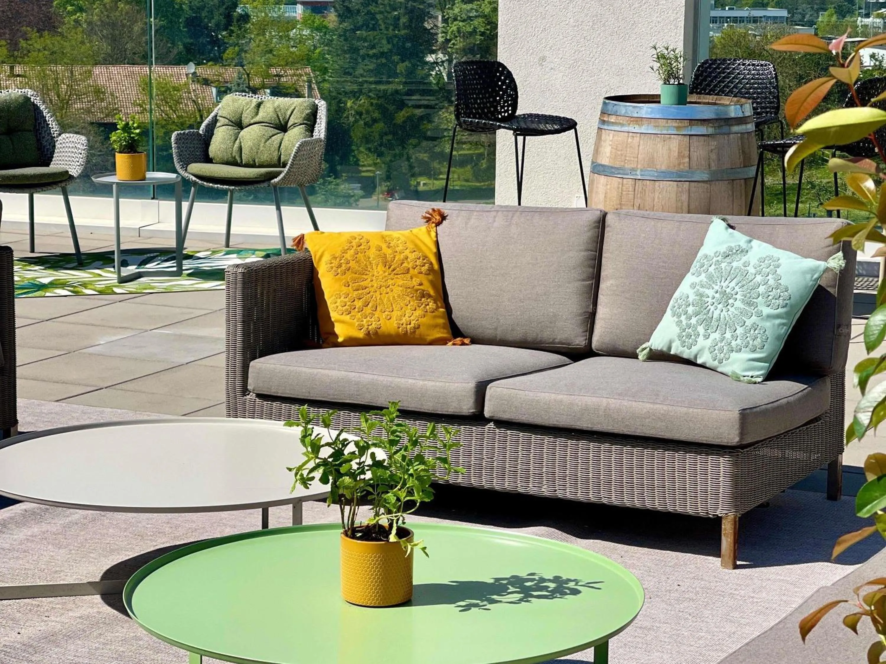 Lounge or bar in Mercure Geneva Airport