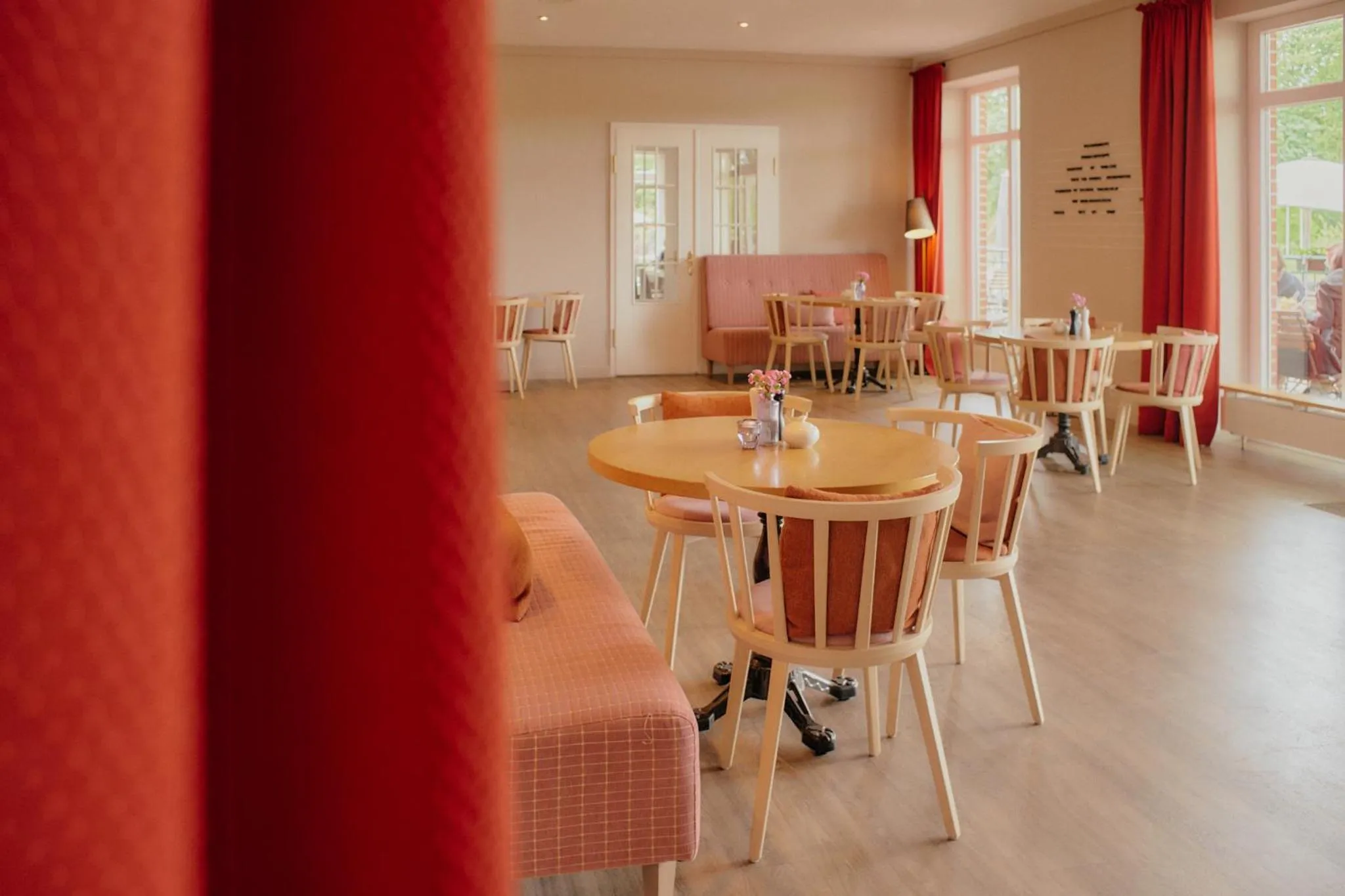 Restaurant/places to eat in Aparthotel Treudelberg Hamburg