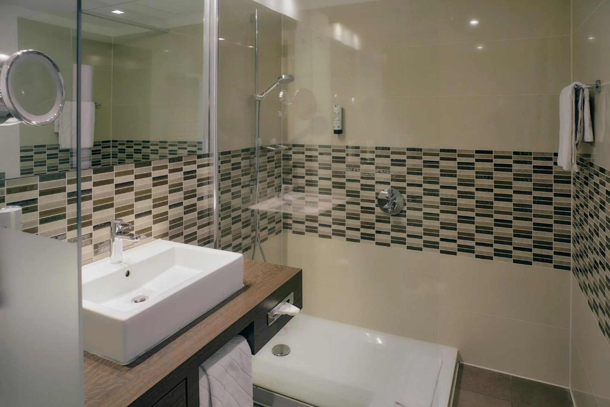 Bathroom in Aparthotel Treudelberg Hamburg