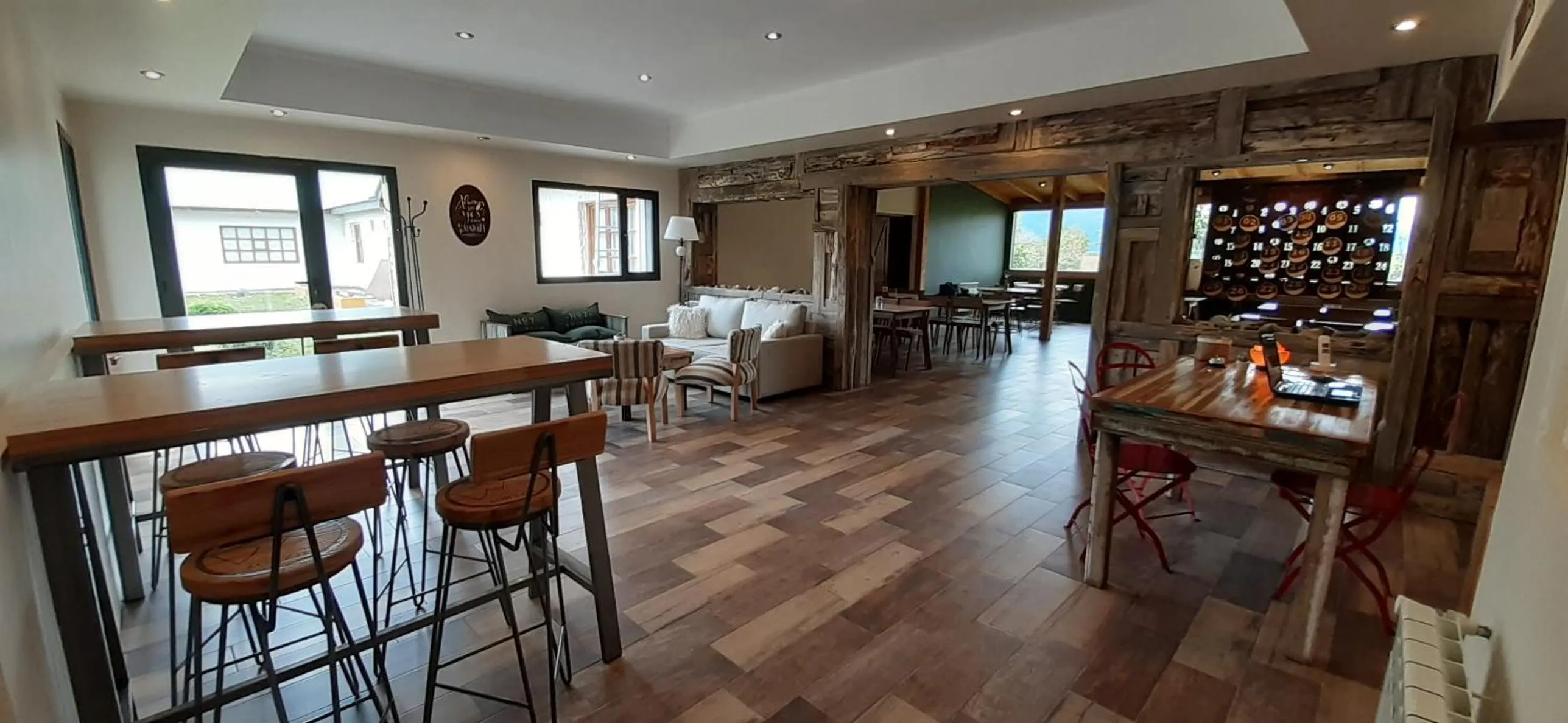 Lobby or reception in Fitz Roy Hostería de Montaña - El Chaltén