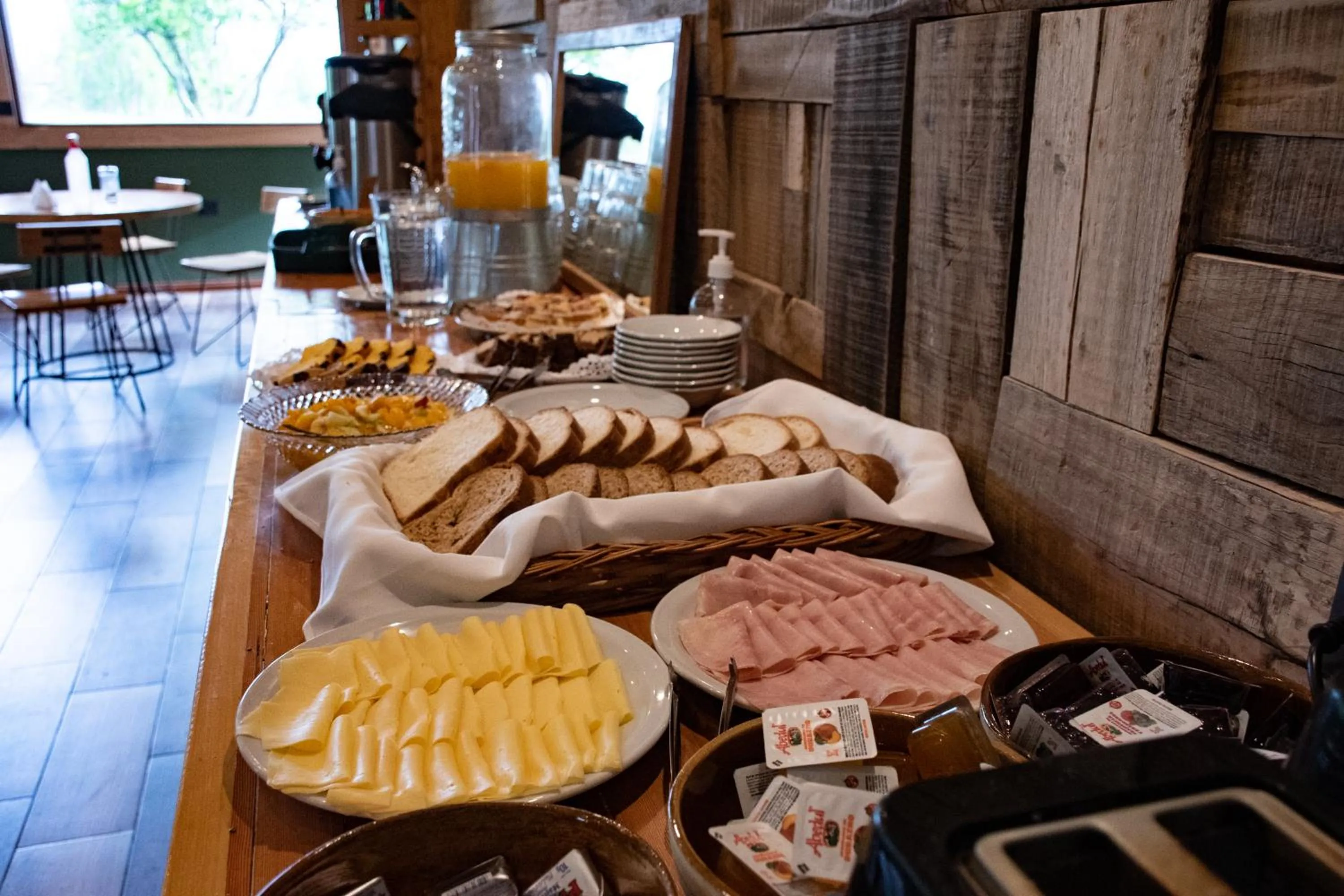 Breakfast in Fitz Roy Hostería de Montaña - El Chaltén