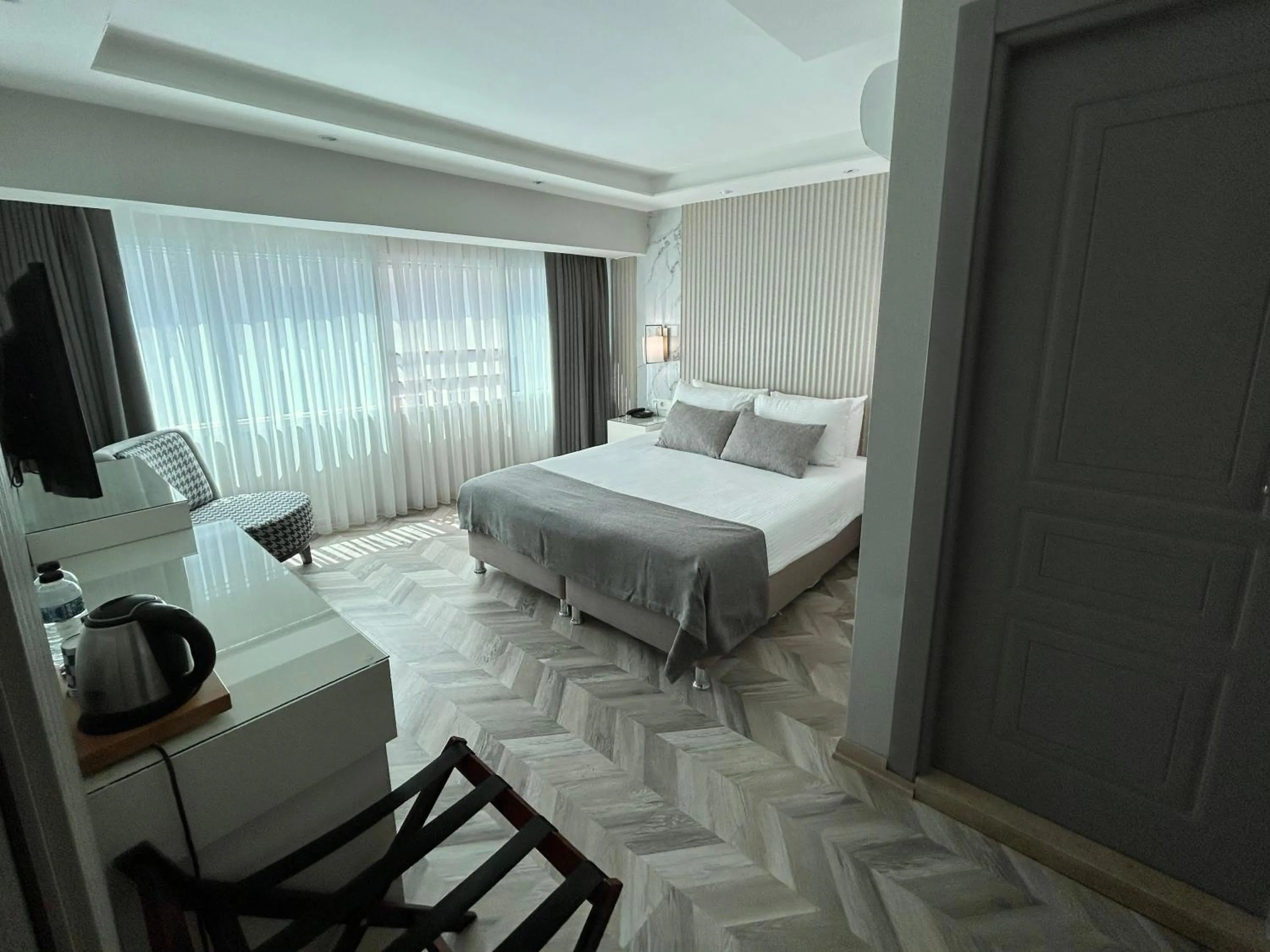 Photo of the whole room, Bed in The Roomy Hotel Nişantaşı