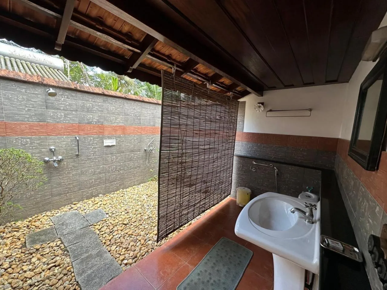 Toilet in Gramam Homestay, Cochin