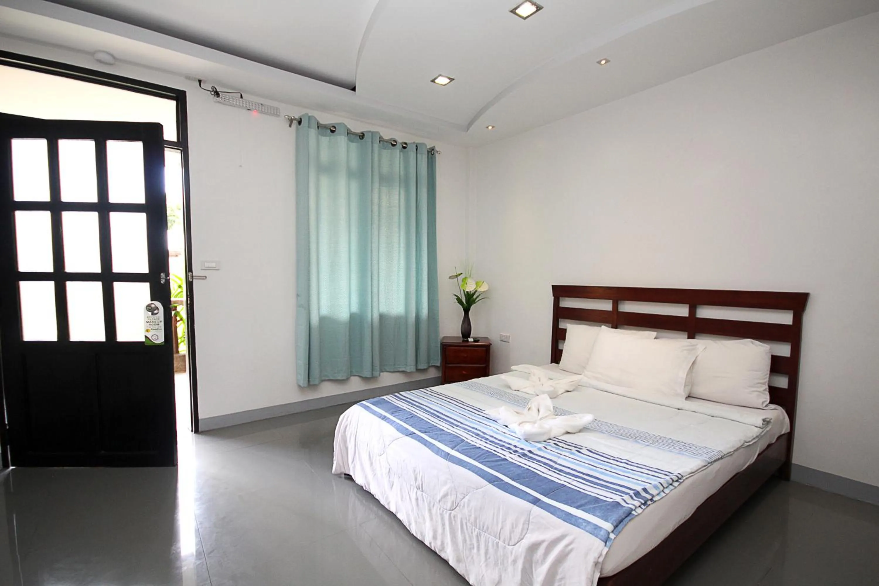 Bedroom, Bed in Bamboo Beach Resort & Restaurant