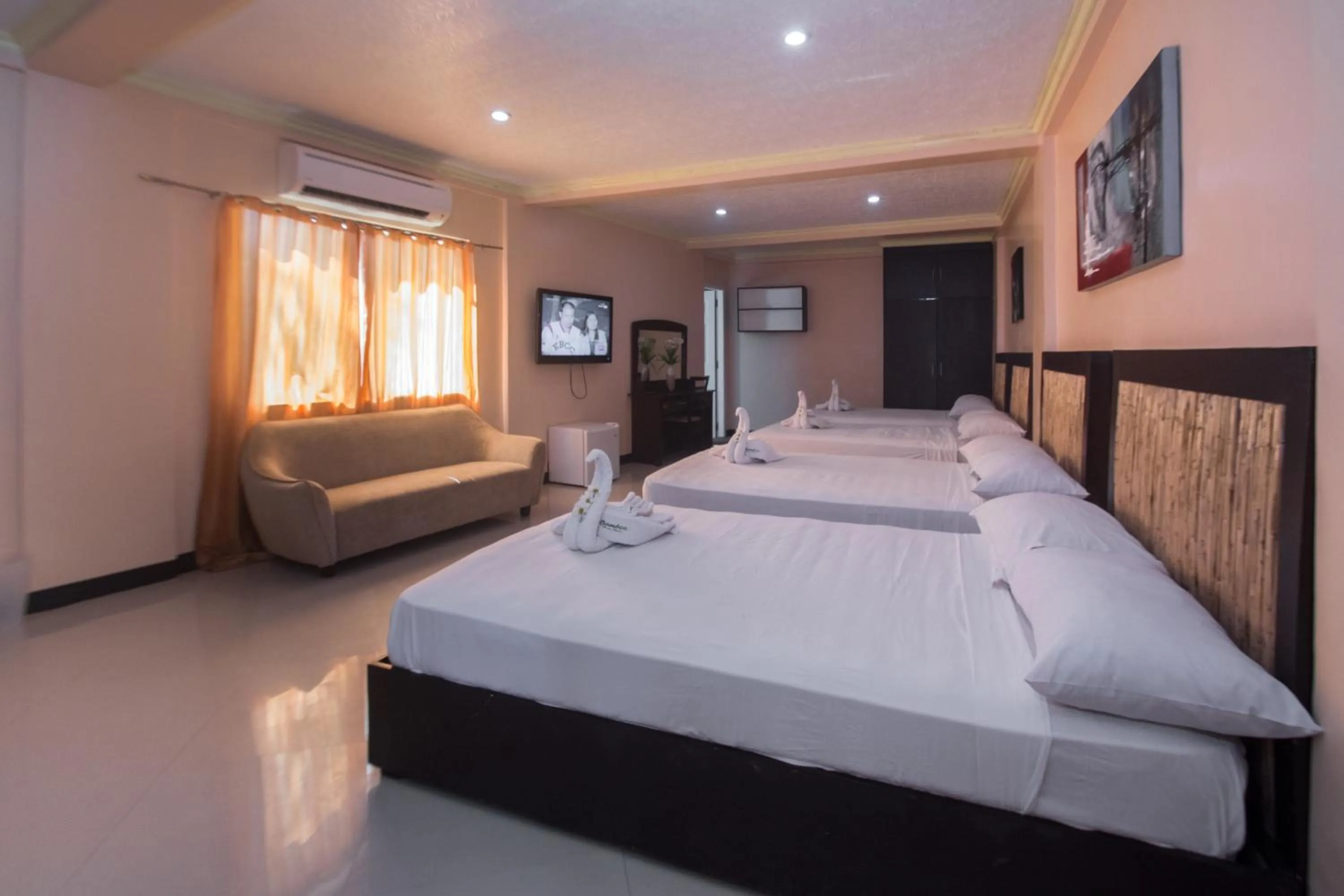 Bedroom, Bed in Bamboo Beach Resort & Restaurant