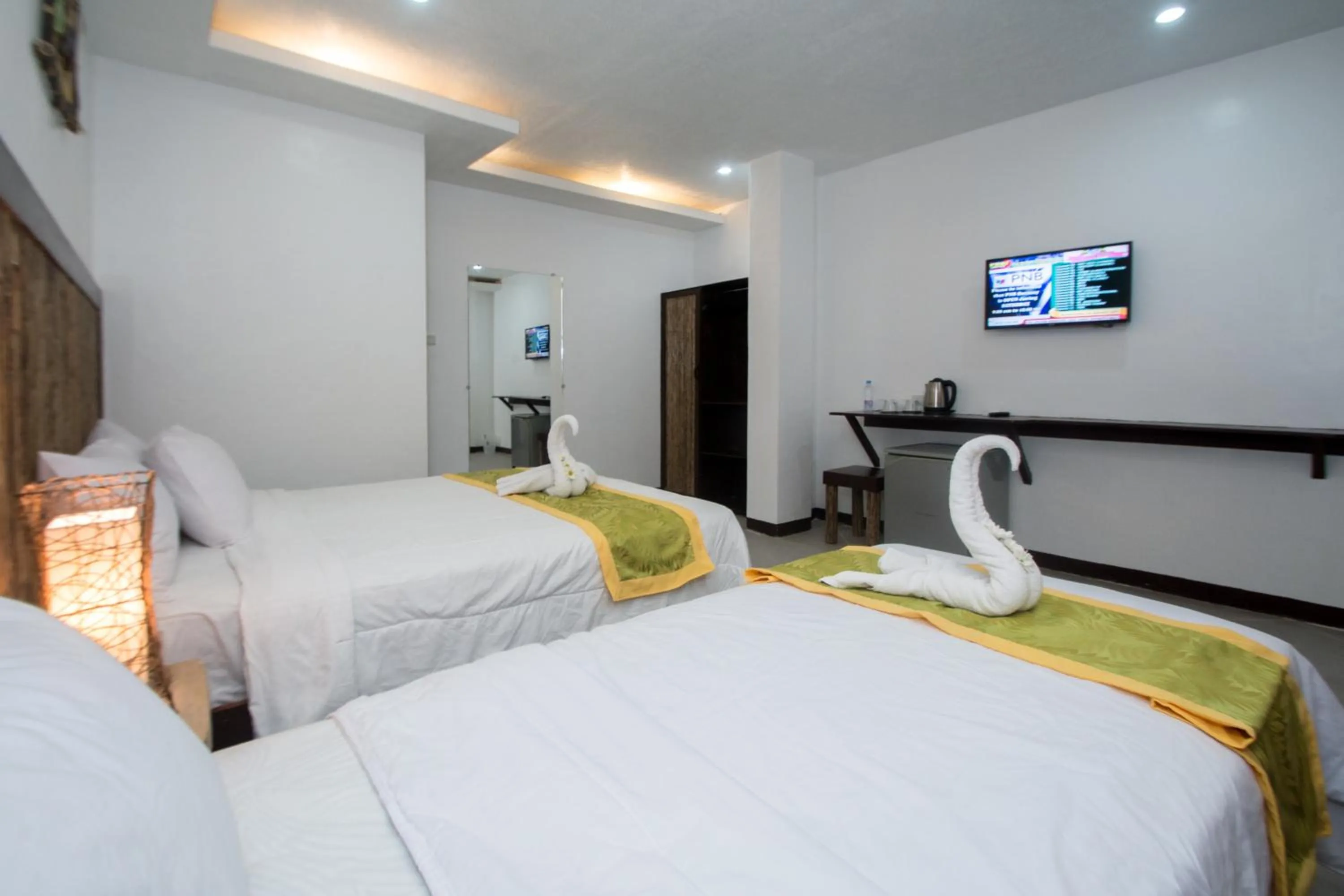 Bedroom, Bed in Bamboo Beach Resort & Restaurant