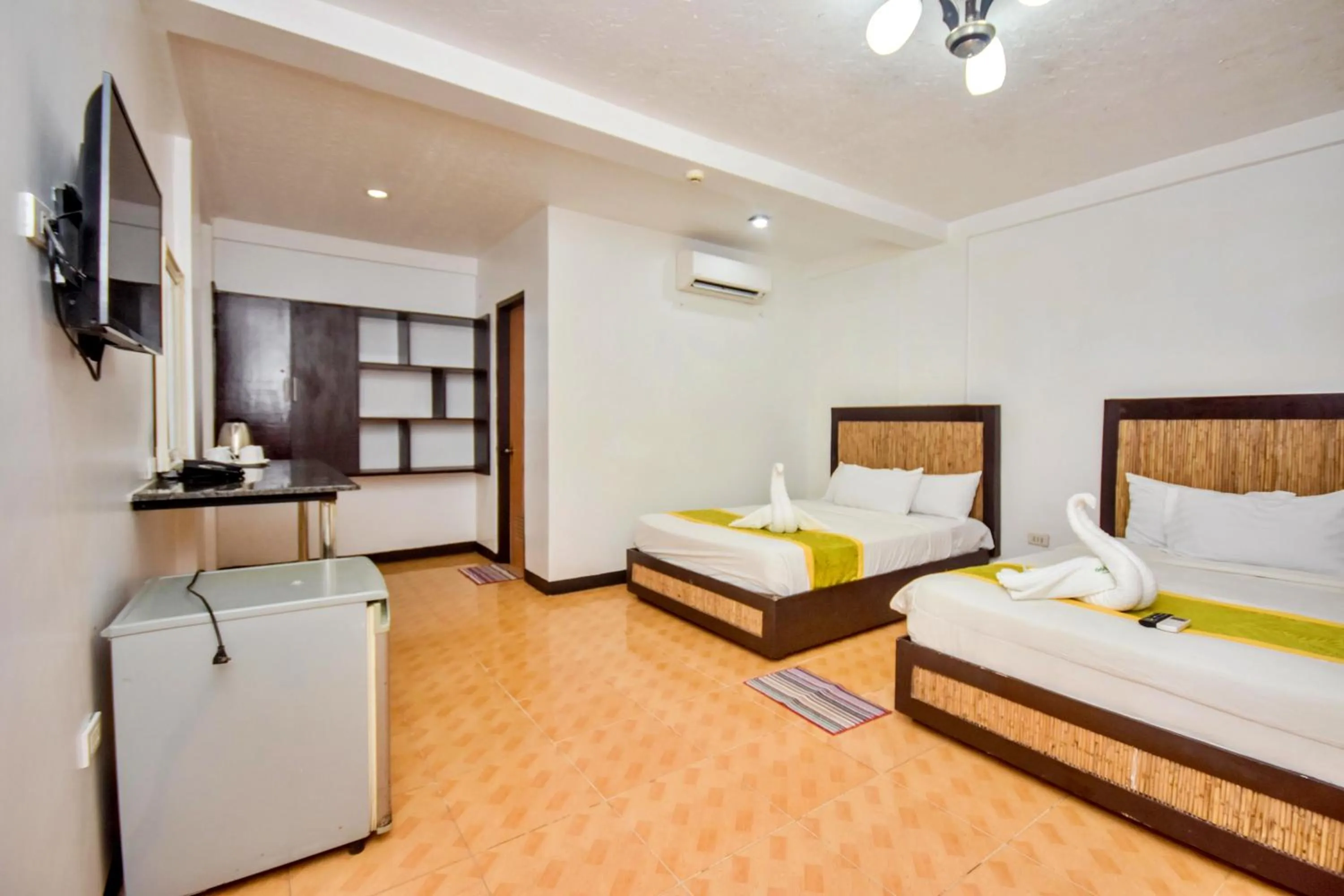 Bed in Bamboo Beach Resort & Restaurant