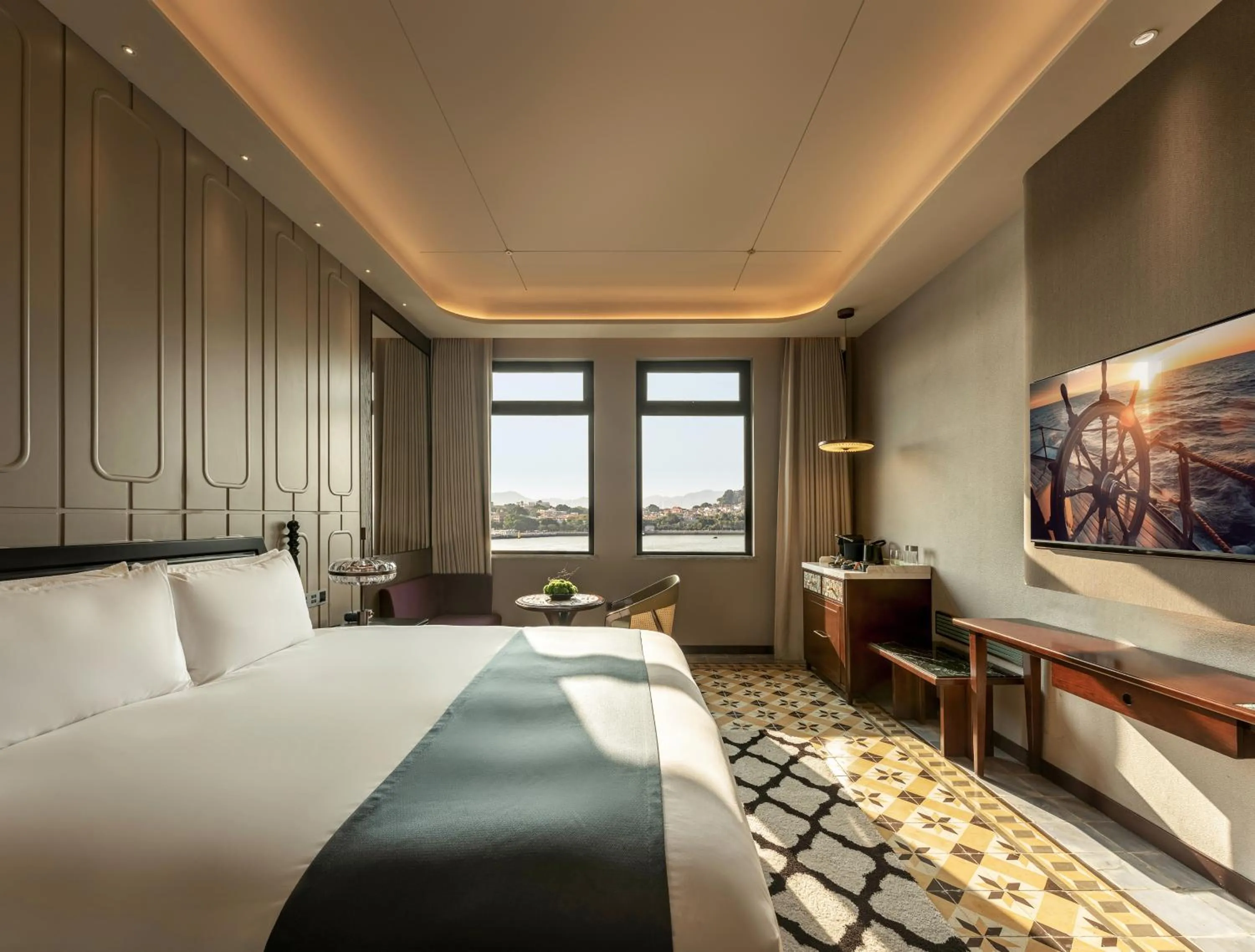 Bed in Xiamen Lujiang Harbourview Hotel