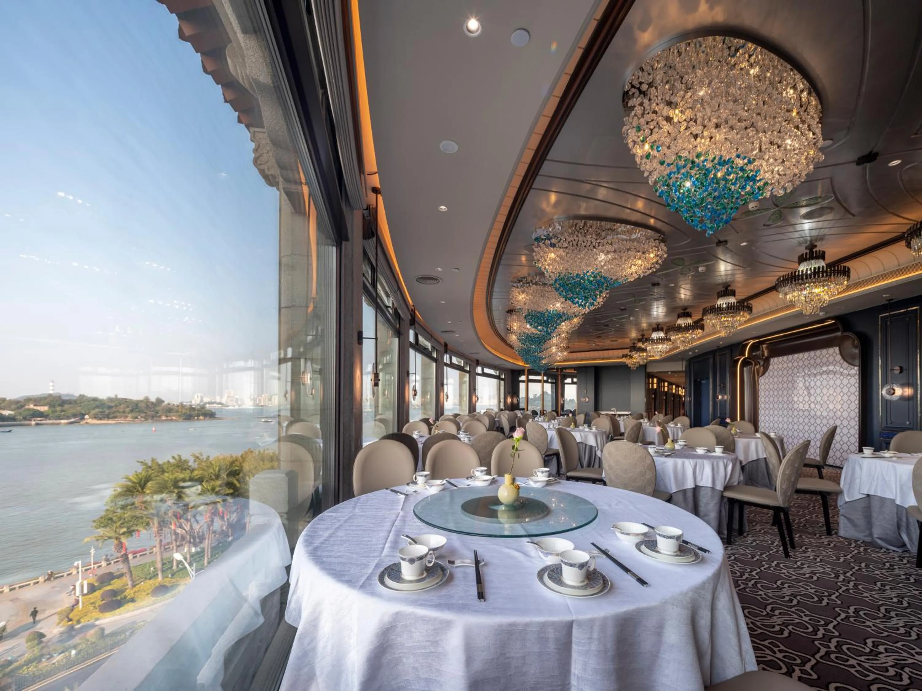 Restaurant/places to eat in Xiamen Lujiang Harbourview Hotel