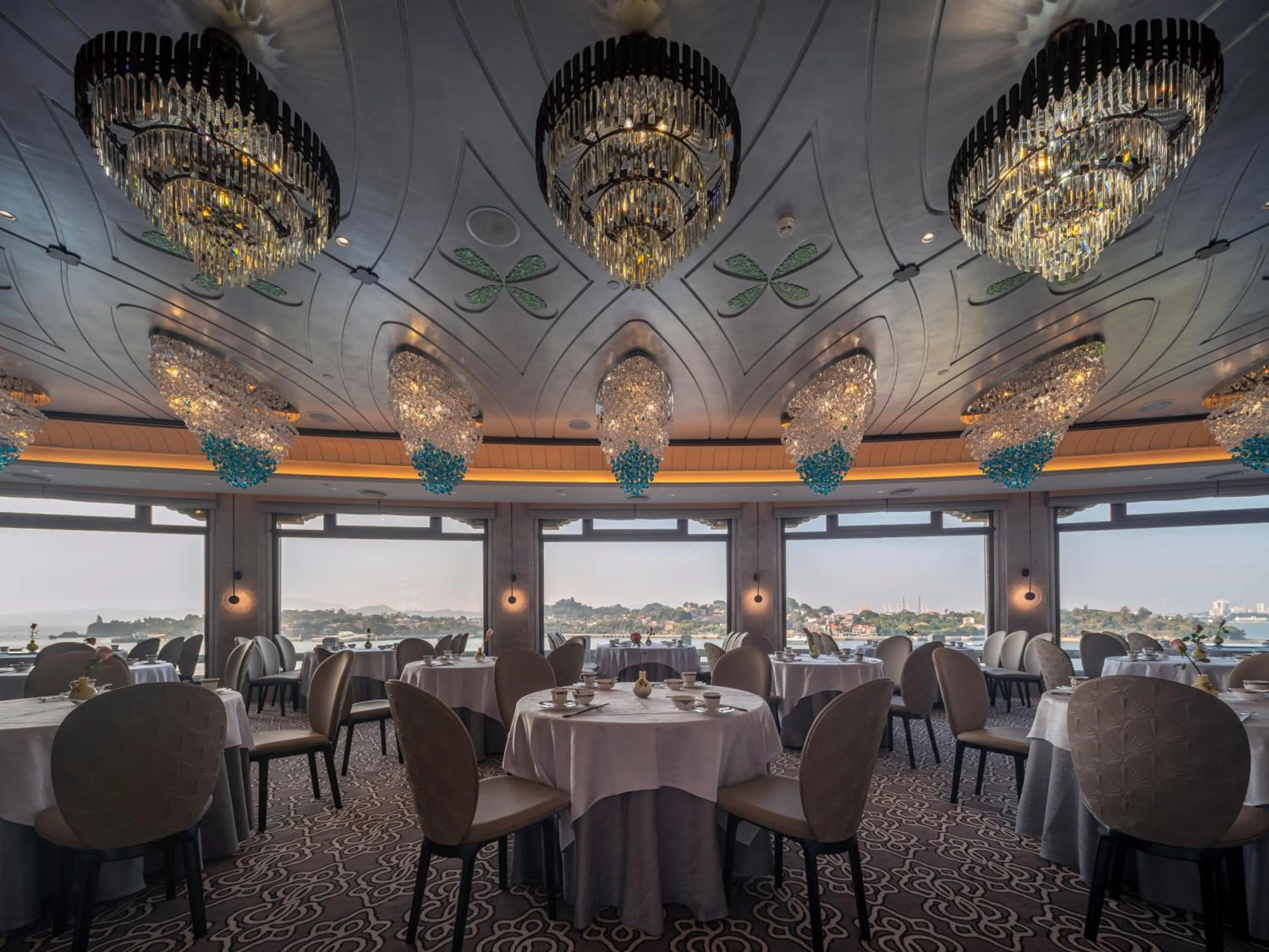 Restaurant/places to eat in Xiamen Lujiang Harbourview Hotel