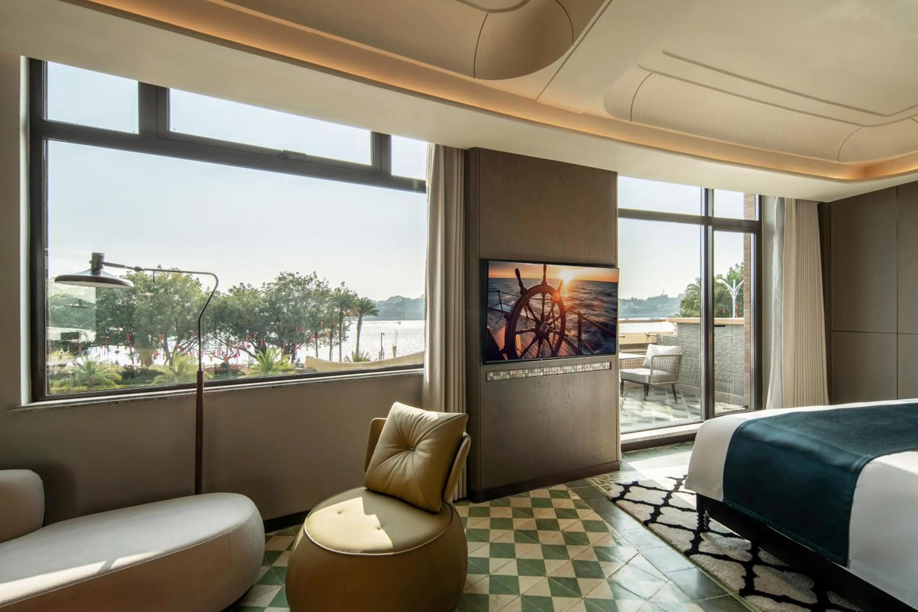 Bed in Xiamen Lujiang Harbourview Hotel