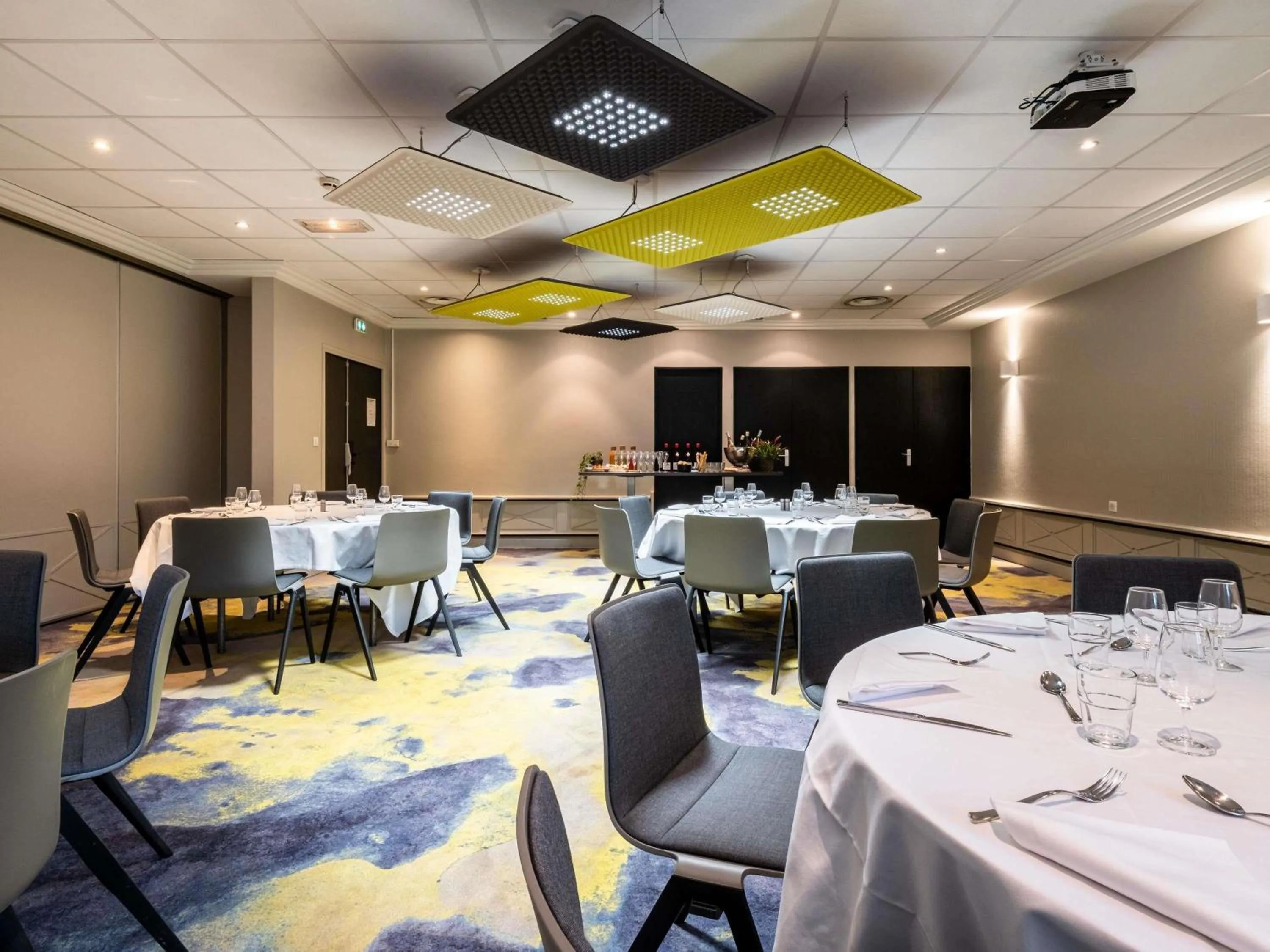 Meeting/conference room in Mercure Grenoble Meylan