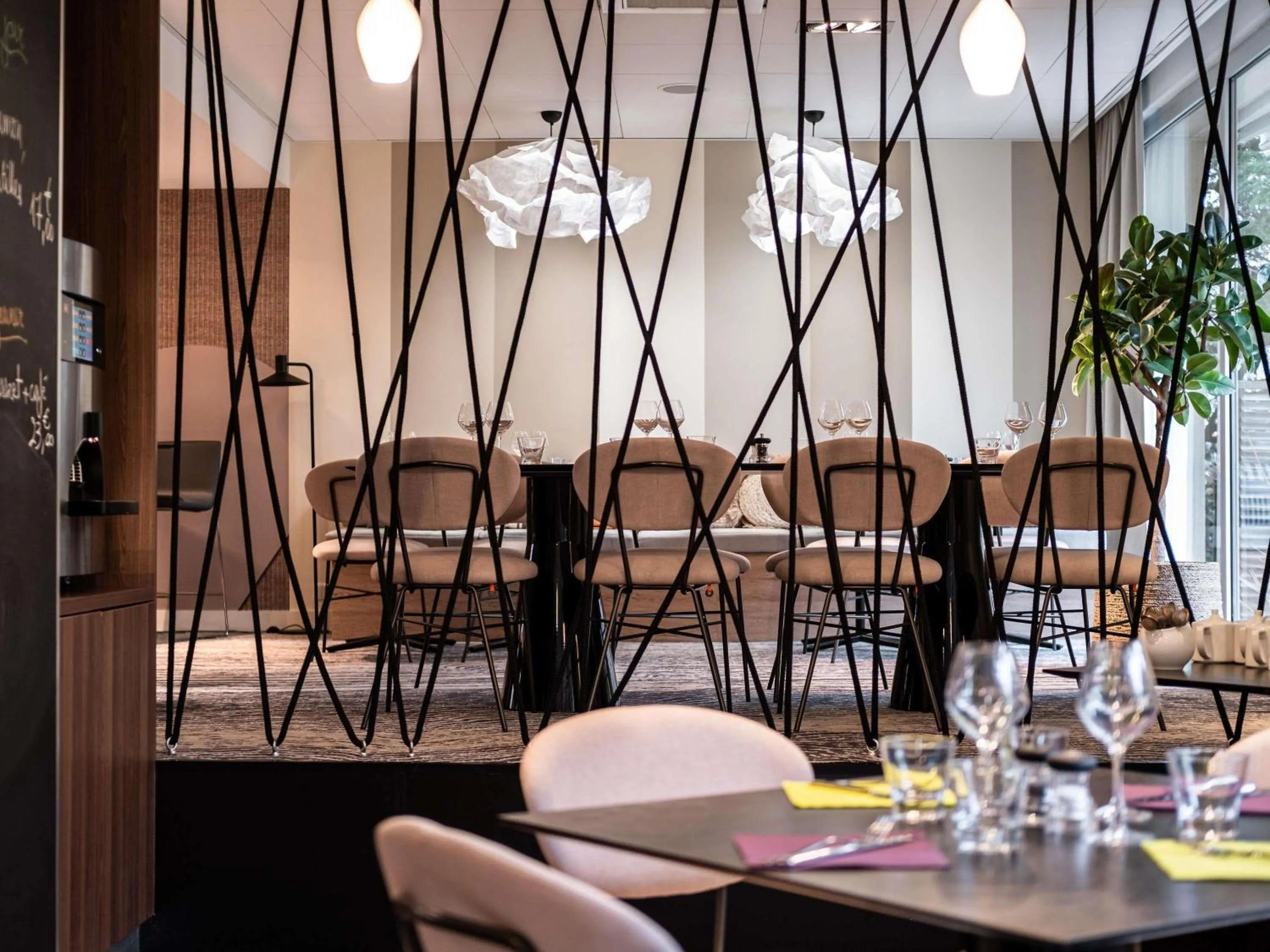 Restaurant/places to eat in Mercure Grenoble Meylan