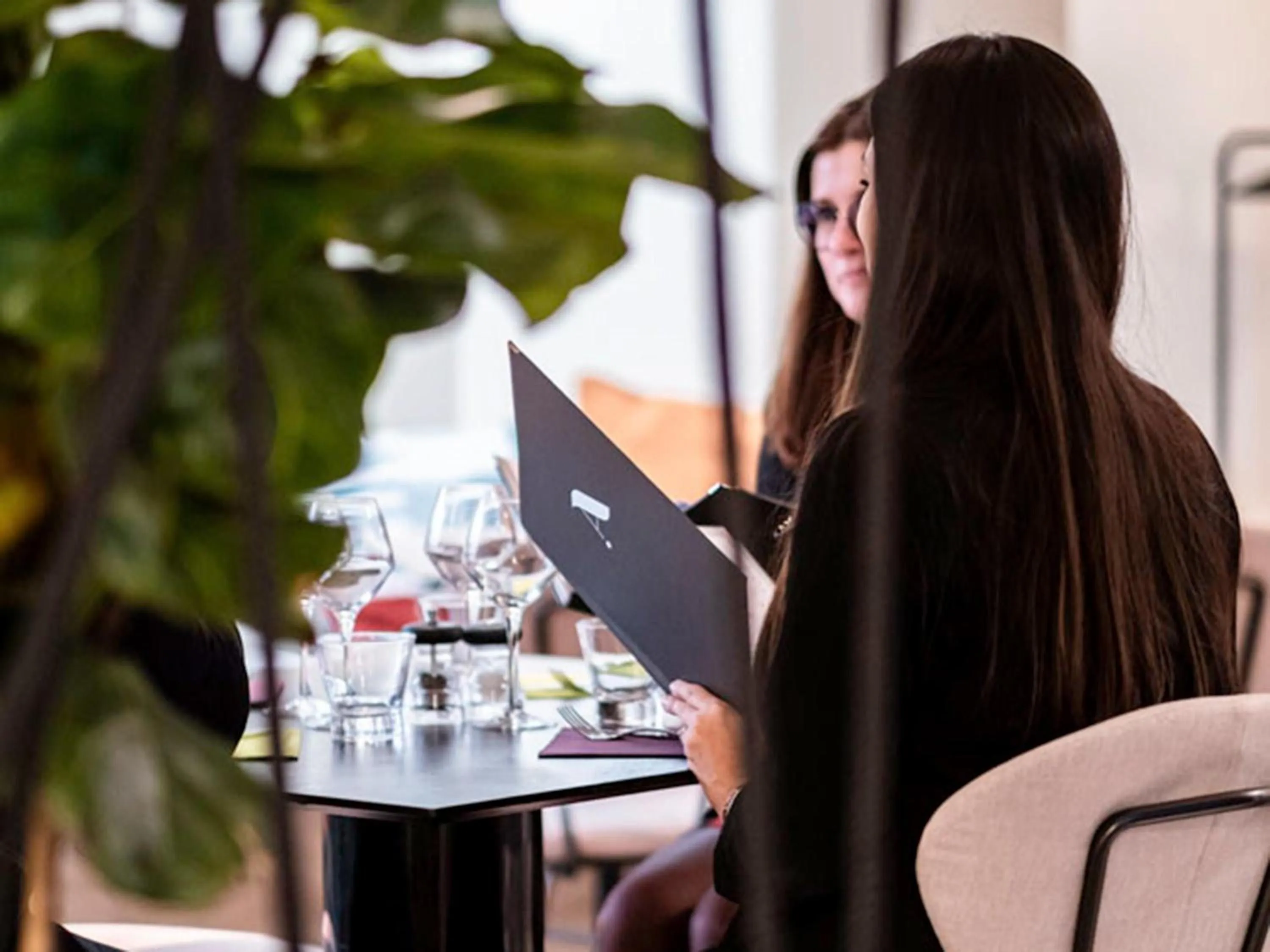 Restaurant/places to eat in Mercure Grenoble Meylan