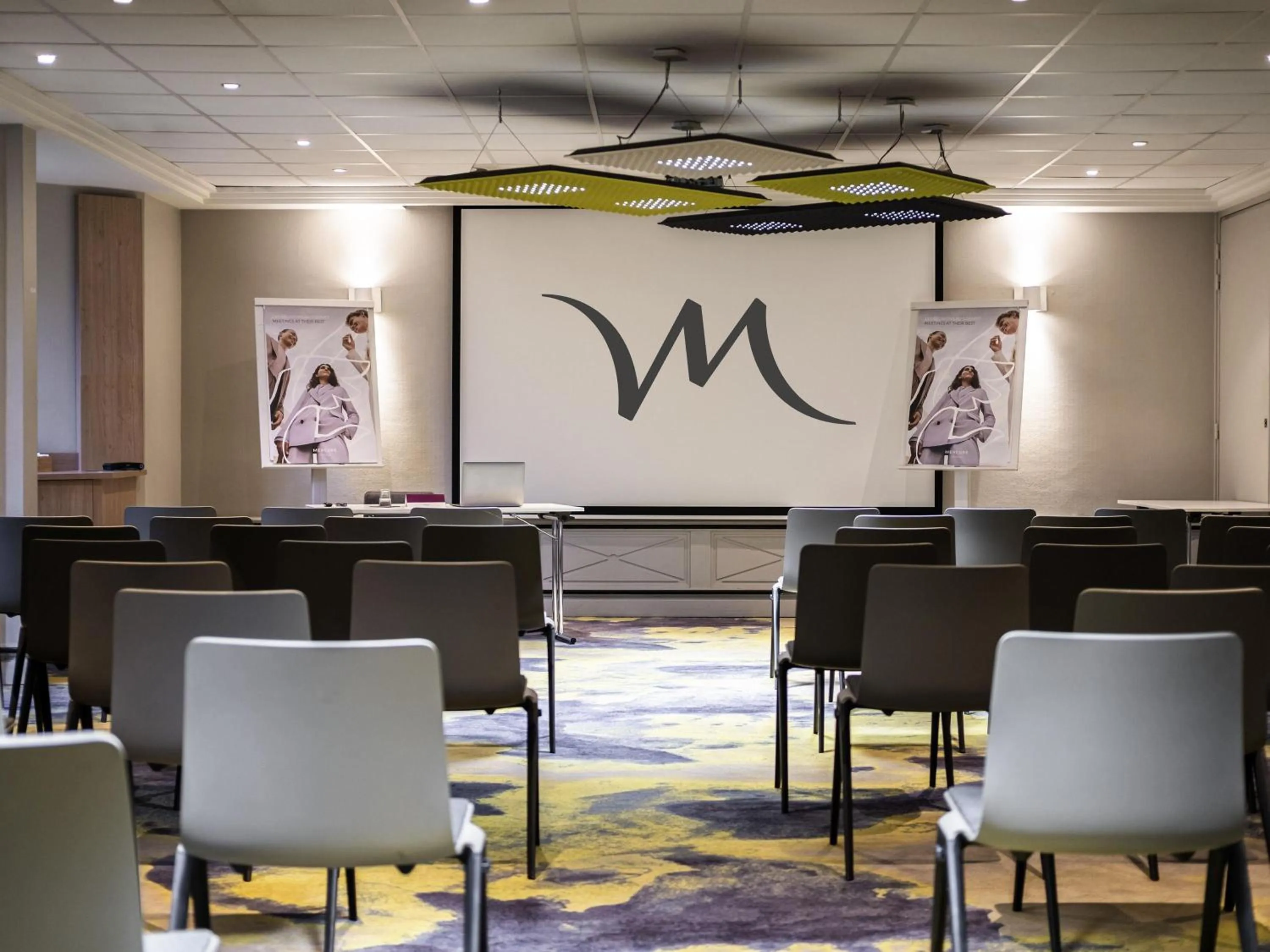 Meeting/conference room in Mercure Grenoble Meylan