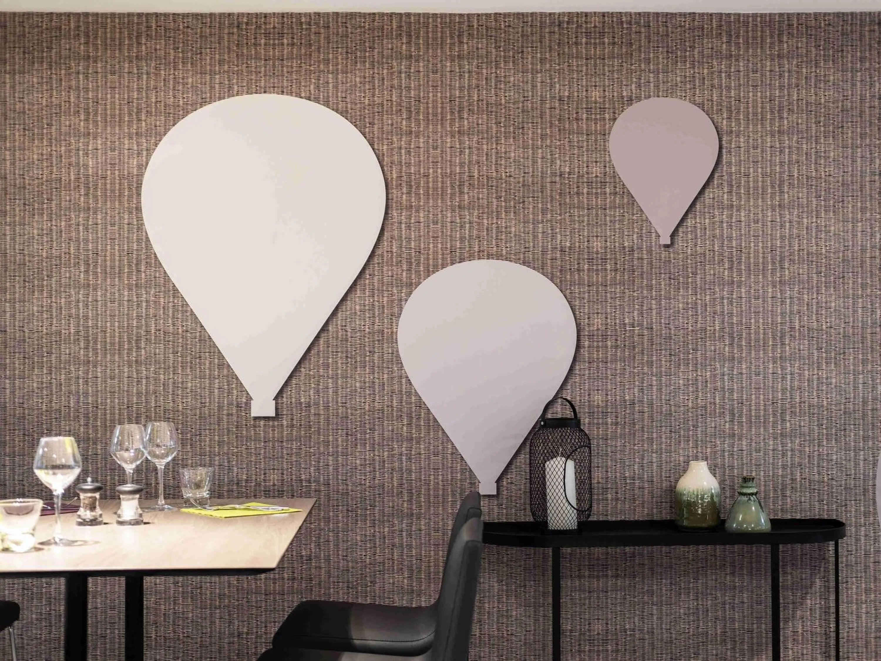 Restaurant/places to eat in Mercure Grenoble Meylan