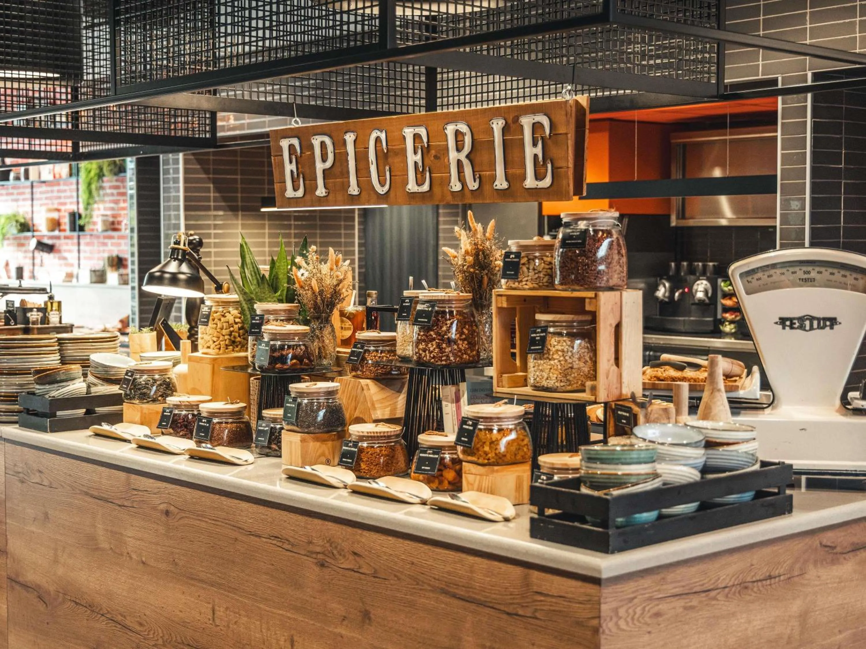 Breakfast in Hotel Mercure Toulouse Centre Compans