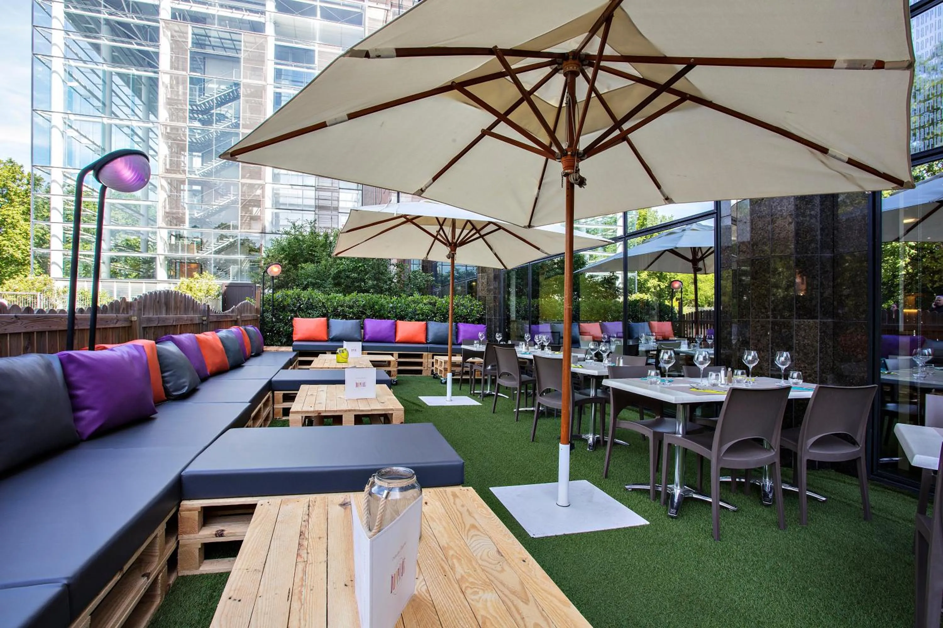 Restaurant/places to eat in Hotel Mercure Toulouse Centre Compans