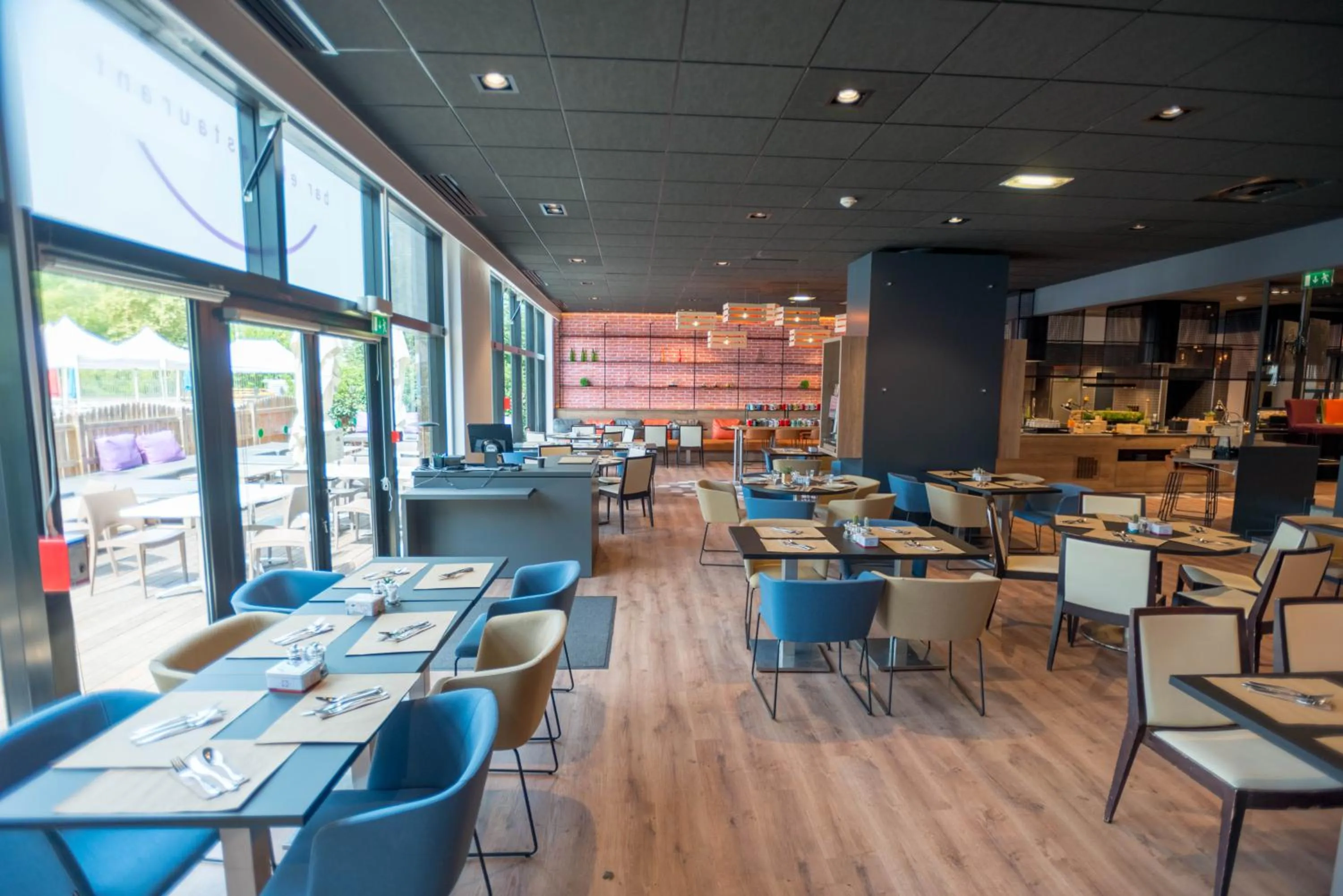 Restaurant/places to eat in Hotel Mercure Toulouse Centre Compans