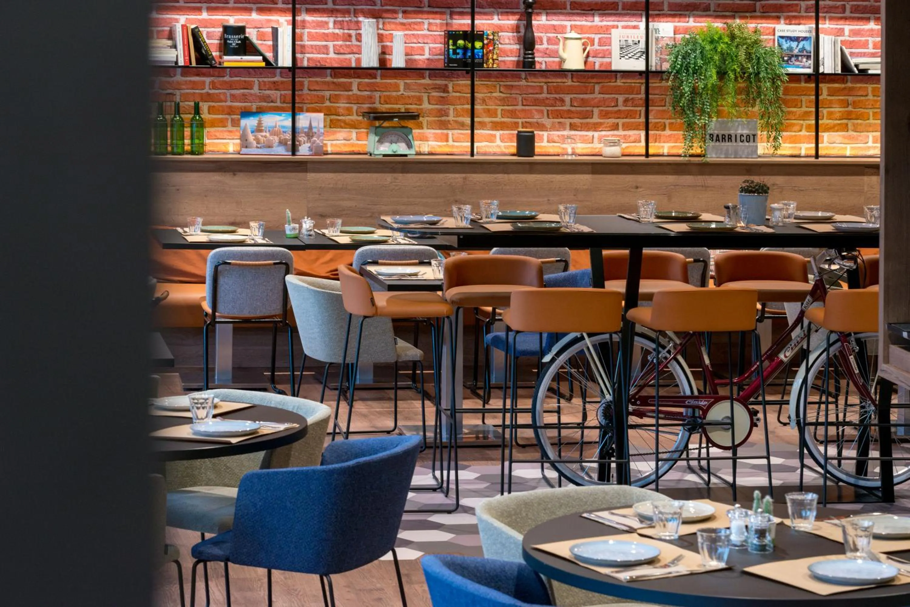 Lunch in Hotel Mercure Toulouse Centre Compans