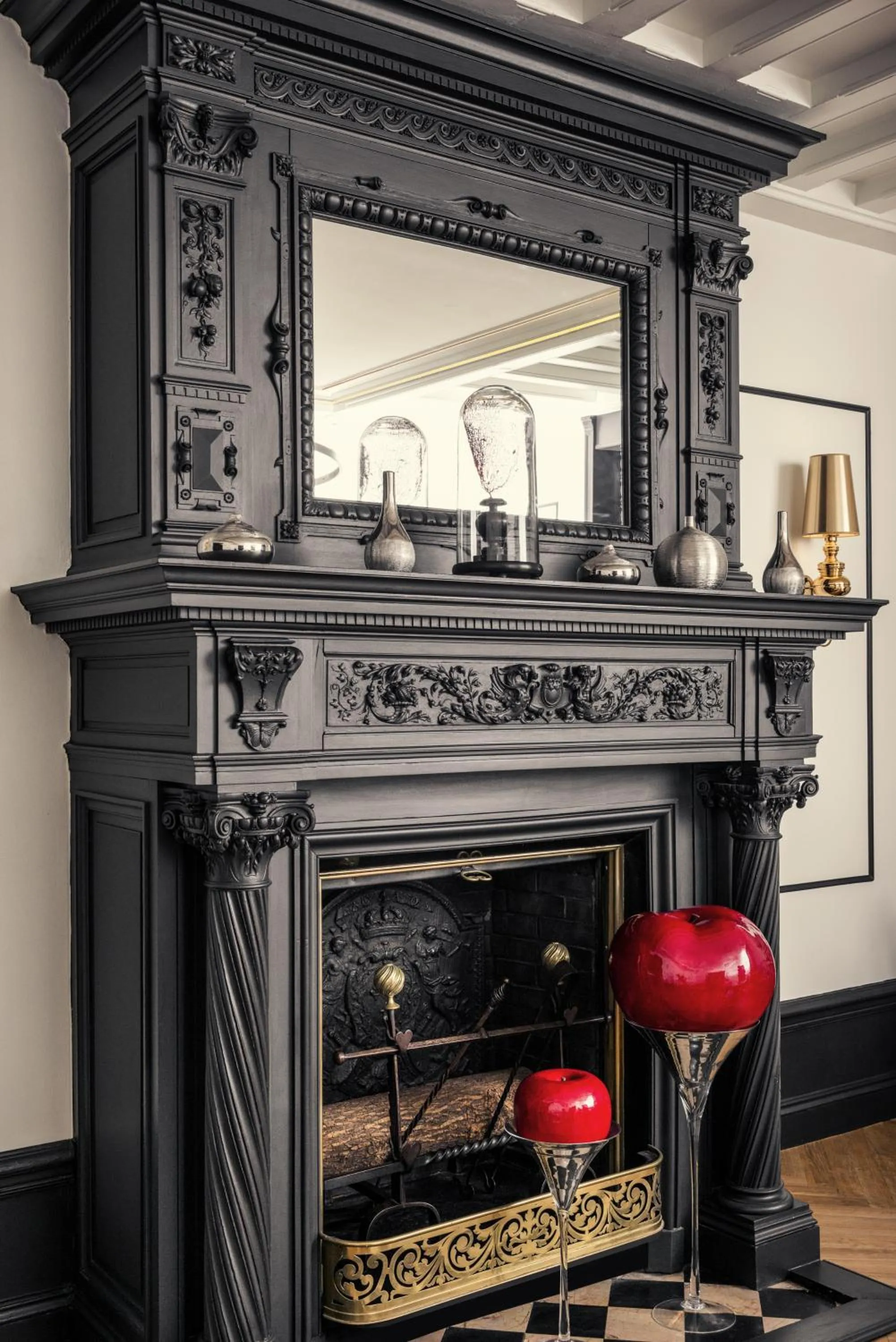 Decorative detail in Mercure Paris Opera Louvre