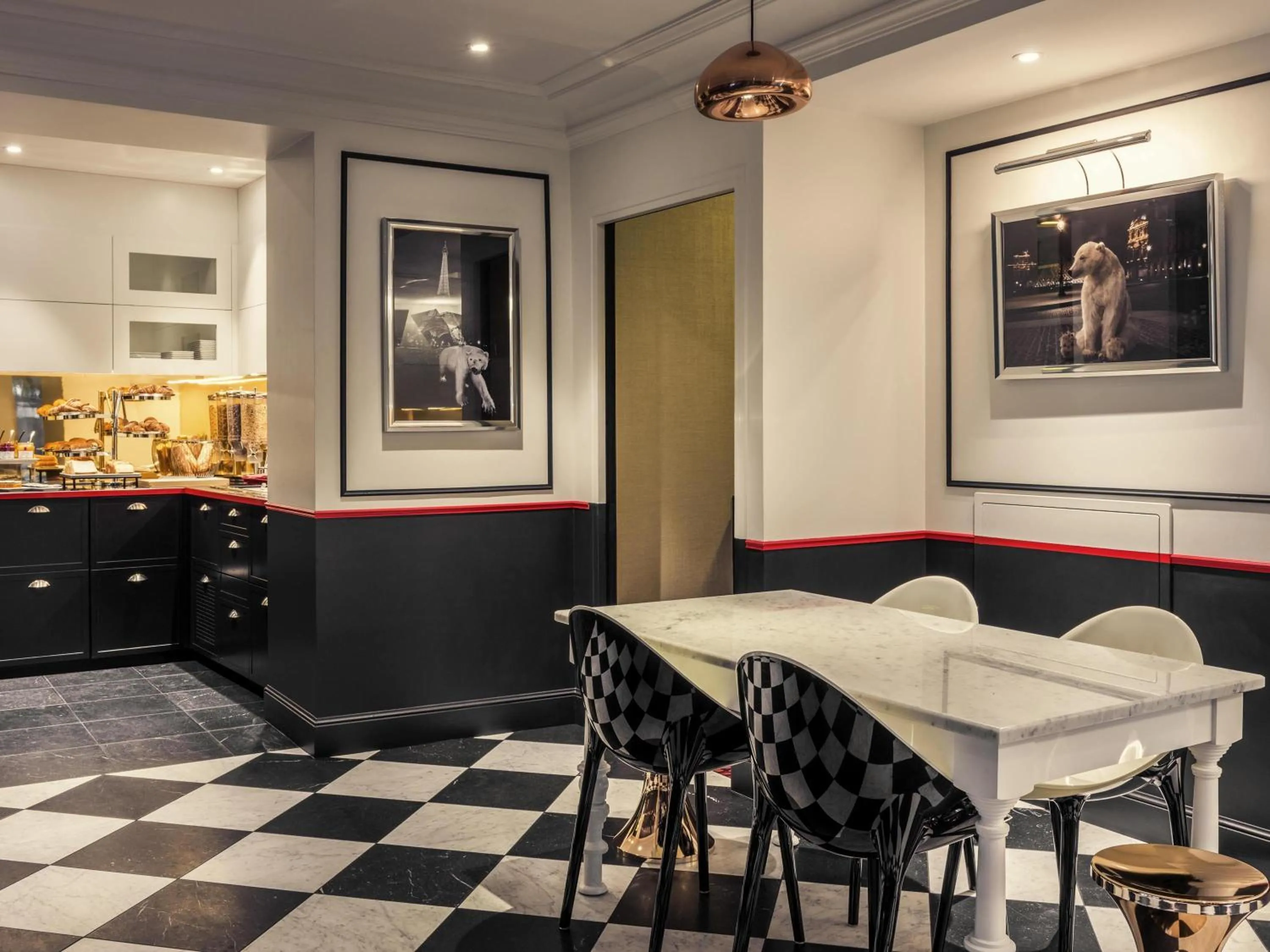 Breakfast in Mercure Paris Opera Louvre