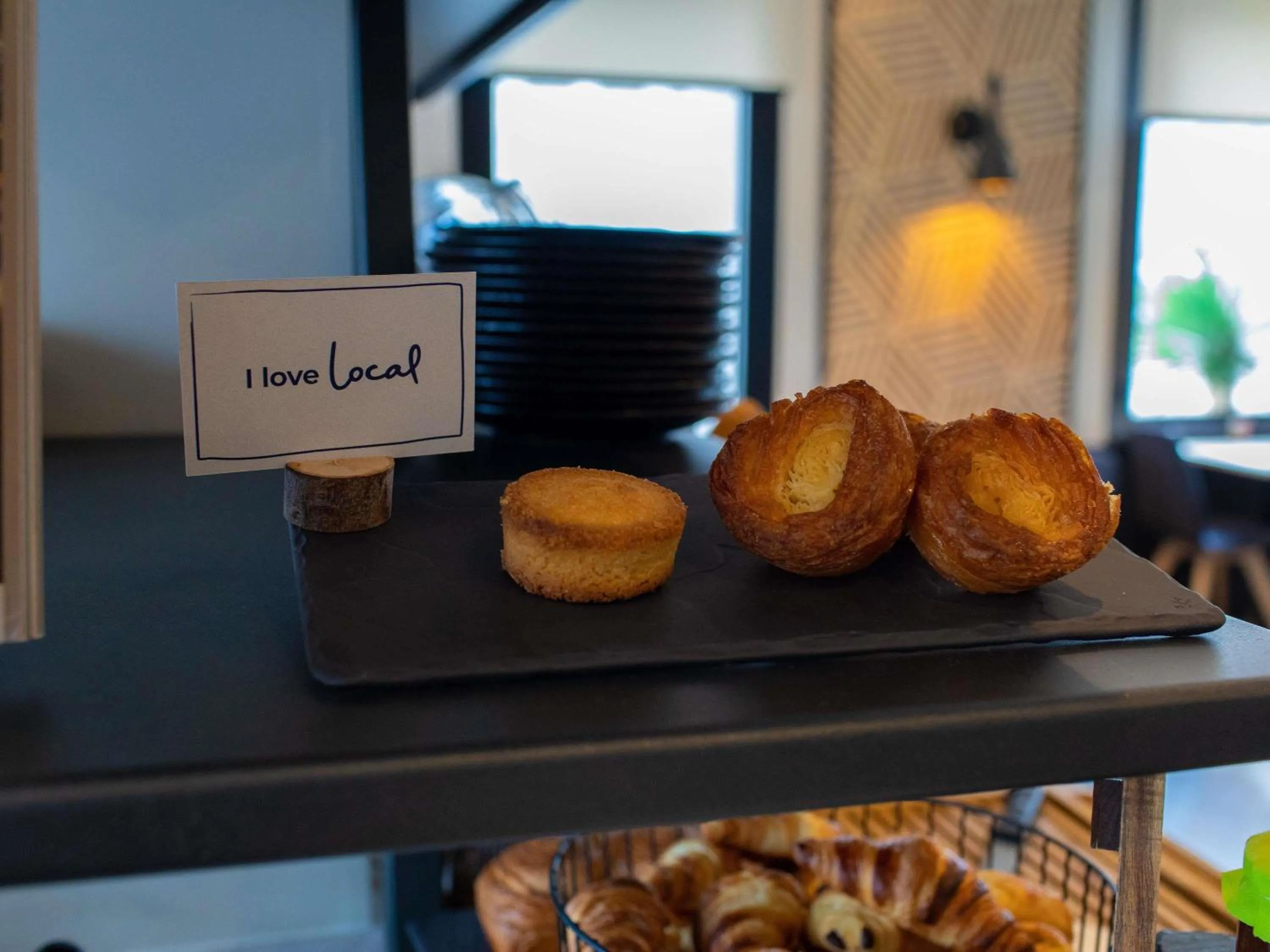 Breakfast in Mercure Lorient Centre