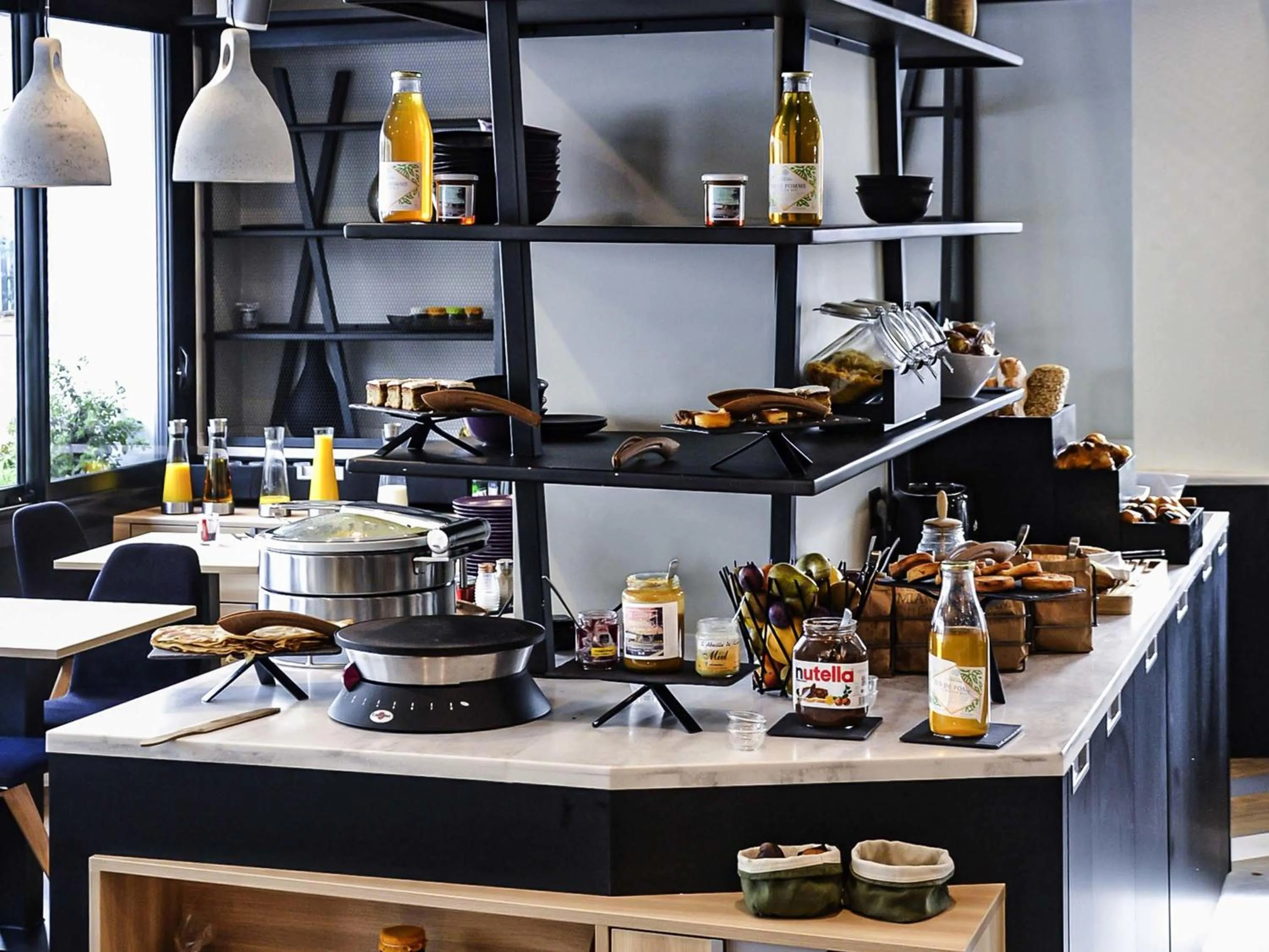 Restaurant/places to eat in Mercure Lorient Centre