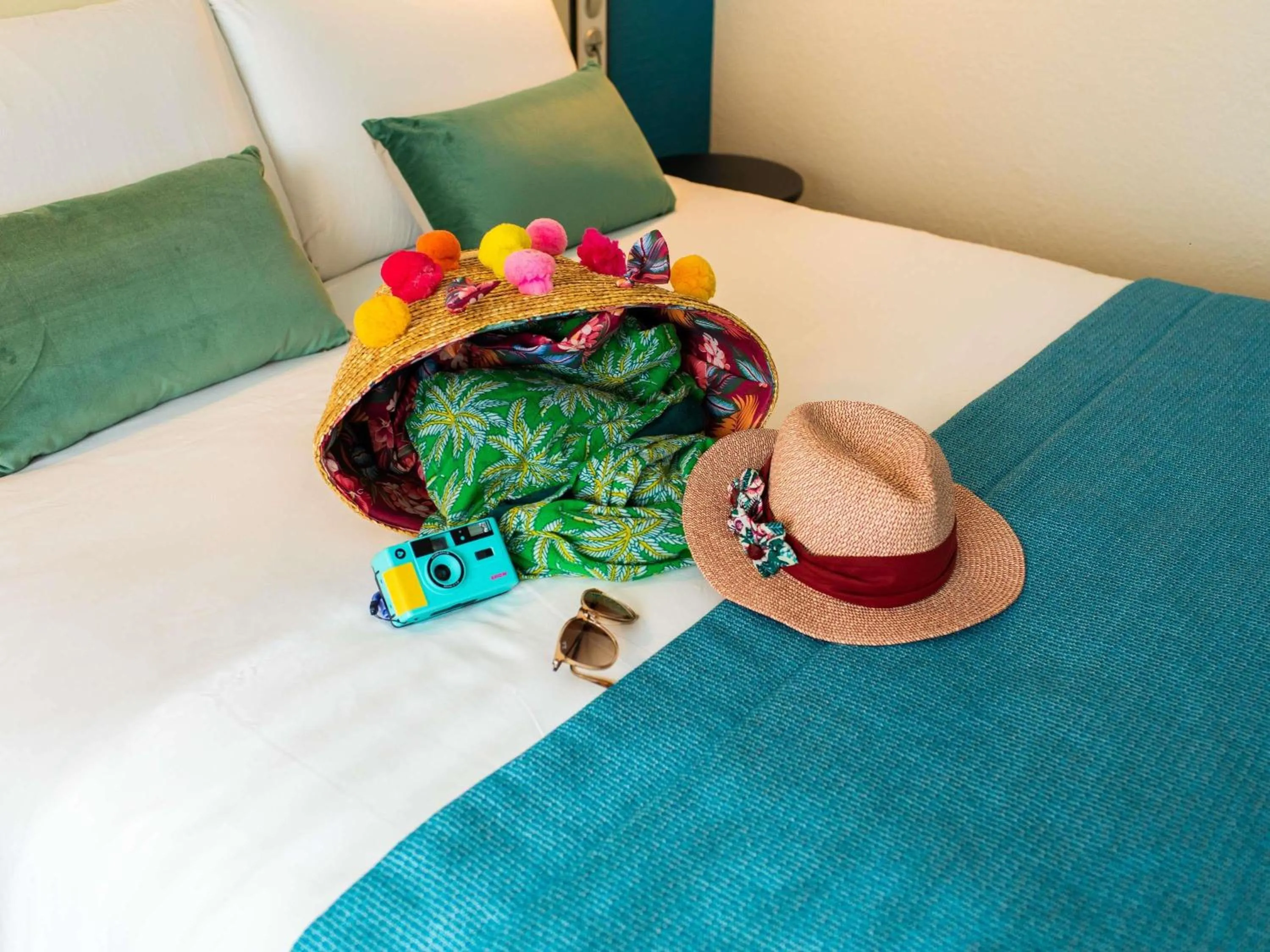 Bedroom, Bed in Mercure Lorient Centre