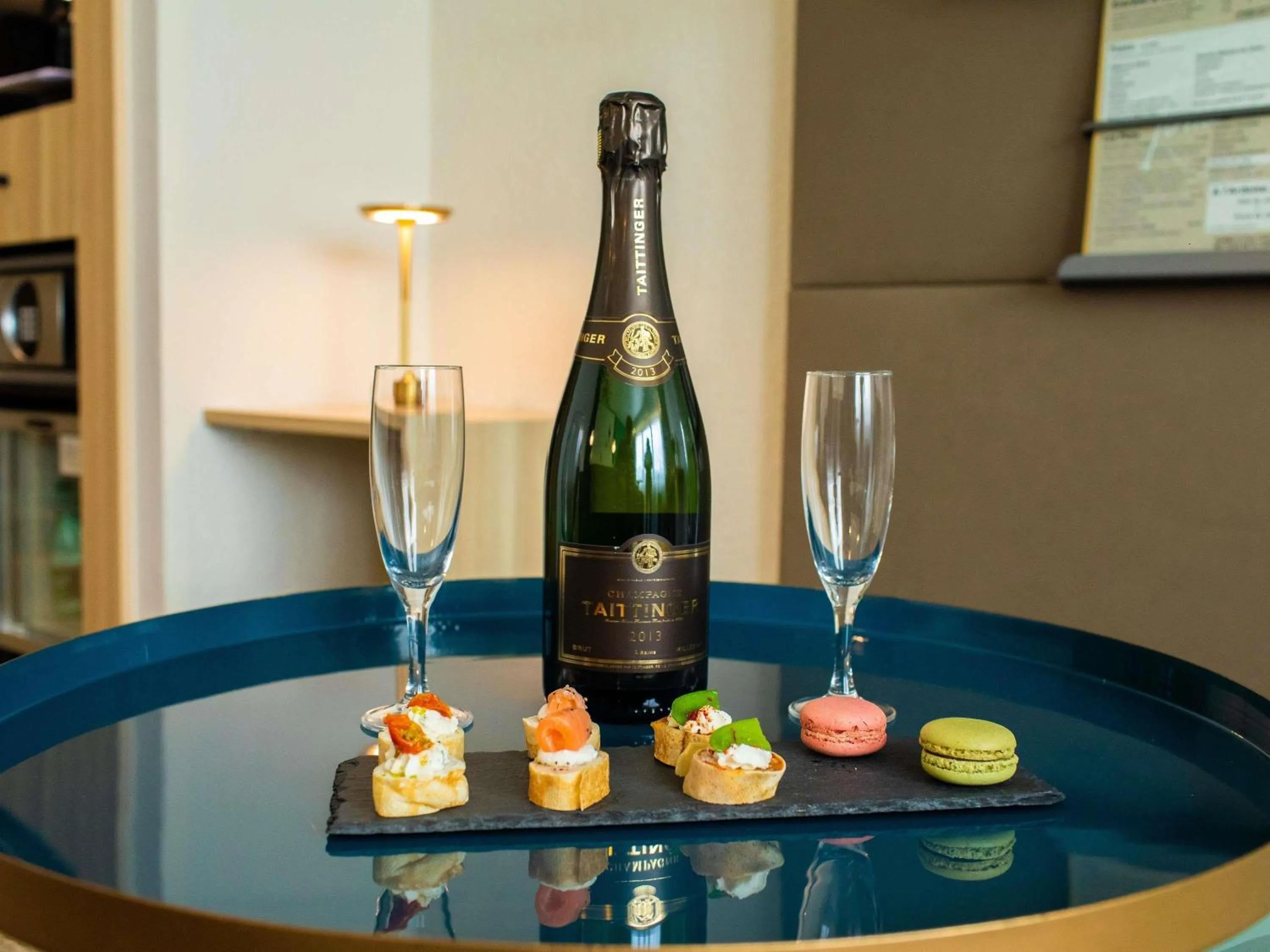 Bedroom in Mercure Lorient Centre