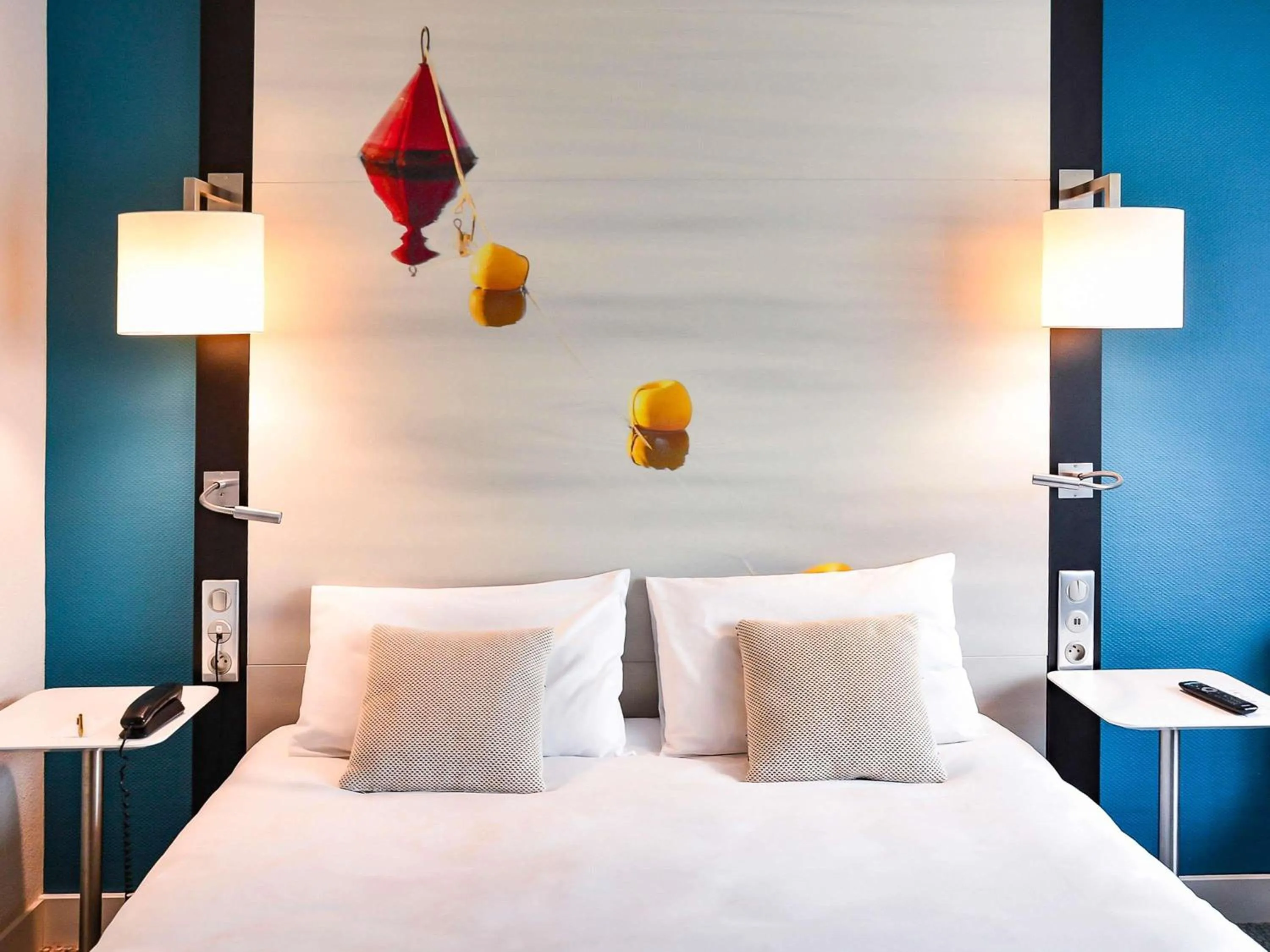 Bedroom, Bed in Mercure Lorient Centre